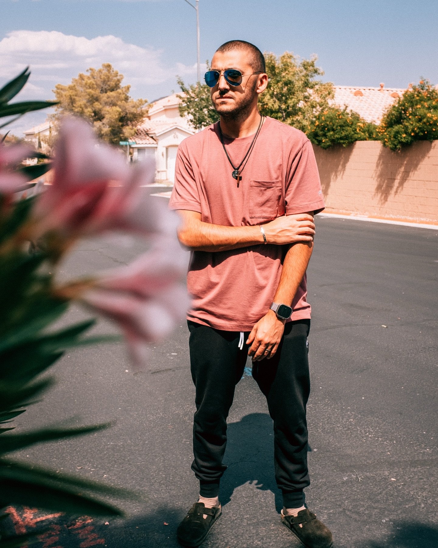 Summer days, endless comfort. @fableticsmen always comes through with the perfect fit for the season. #fableticsmenspromoter 
.
.
#summer #mensstyle #mensfashion #mensoutfit #athletics #athleticwear #september #august #2024 #fabletics