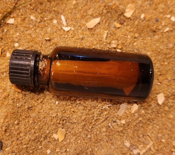 A message in a bottle discovered by Curator Ben Francischelli. Inside was the message (written in Mandarin): "May all your wishes come true. Starting from the heavens, may everything go peacefully for you. Move with force in 2015!"