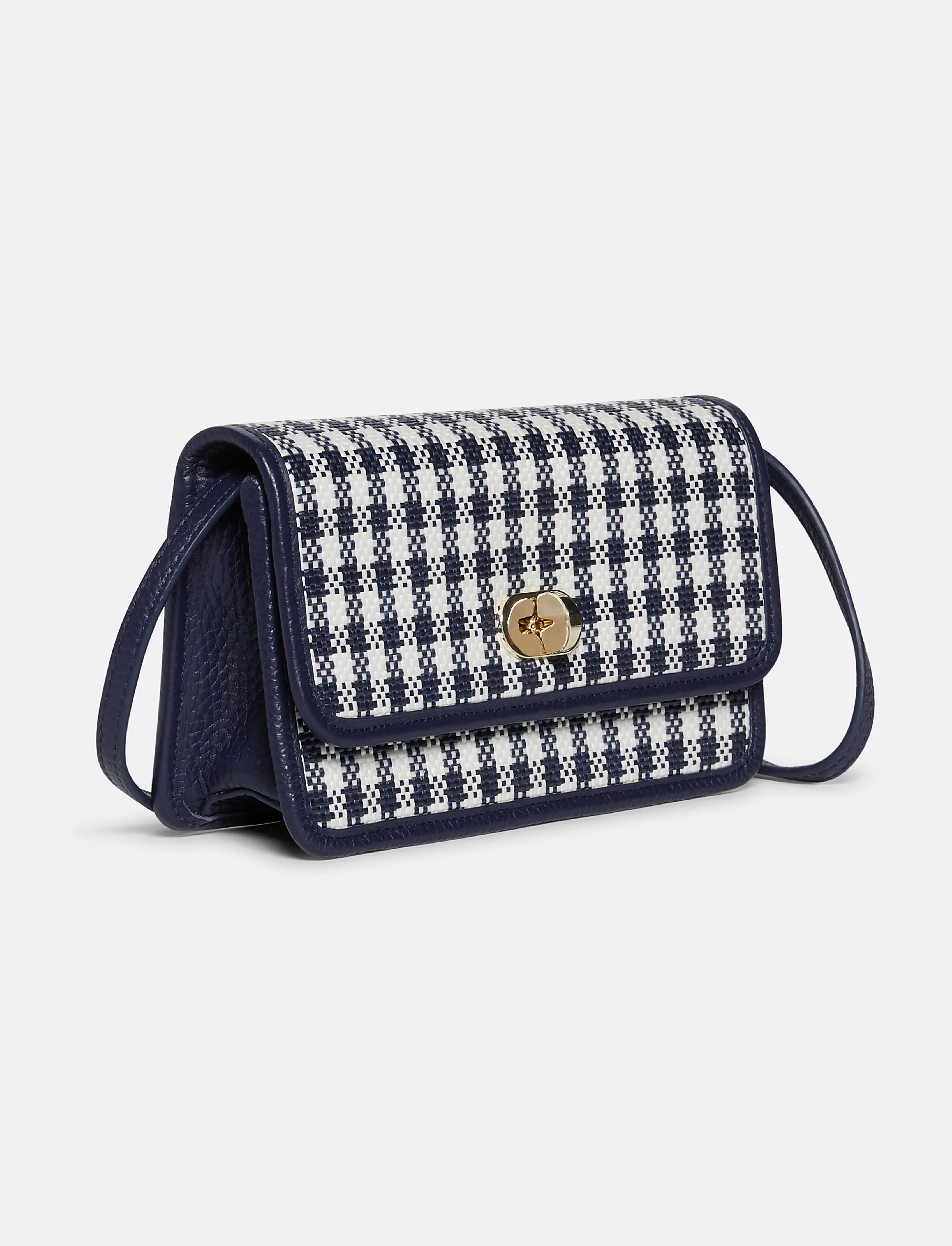 1555_BA0277_Nassau Navy_ANG.jpg