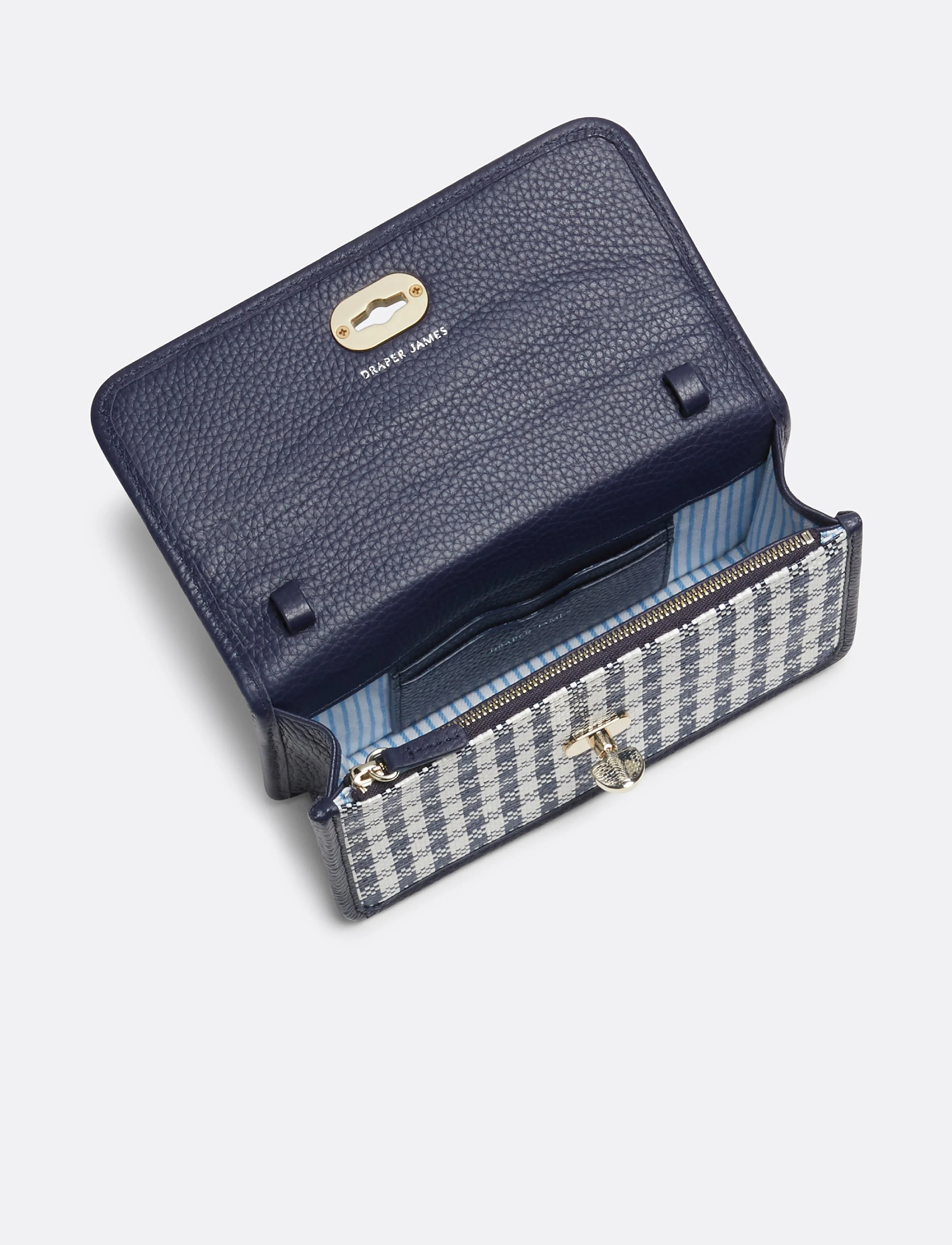 1555_BA0277_Nassau Navy_INT.jpg