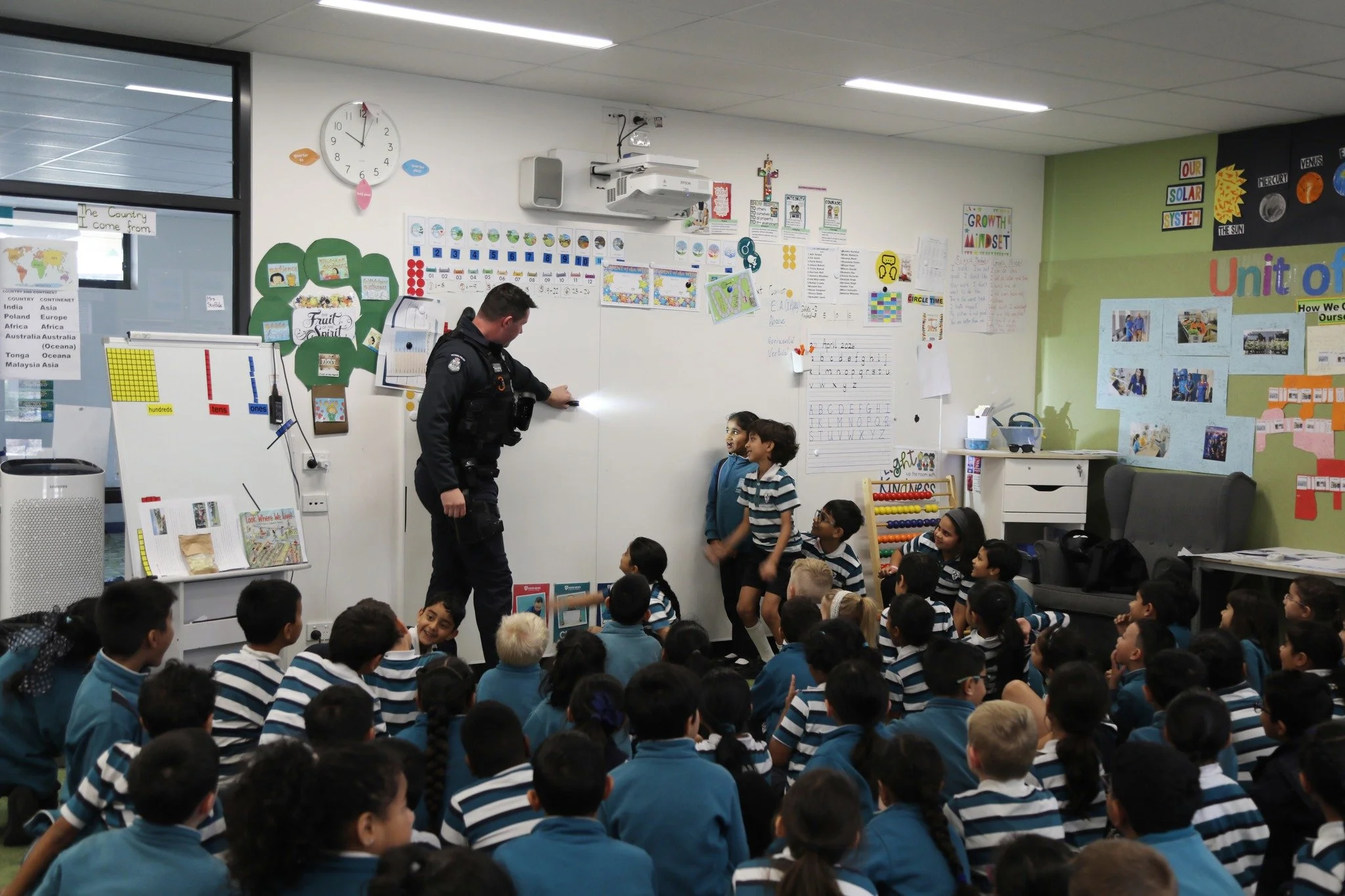 Recently, our Year 2 students enjoyed a special visit from a training police officer, who shared valuable insights into the role of policing and how officers support and protect the community.

Students showed great curiosity throughout the session, 
