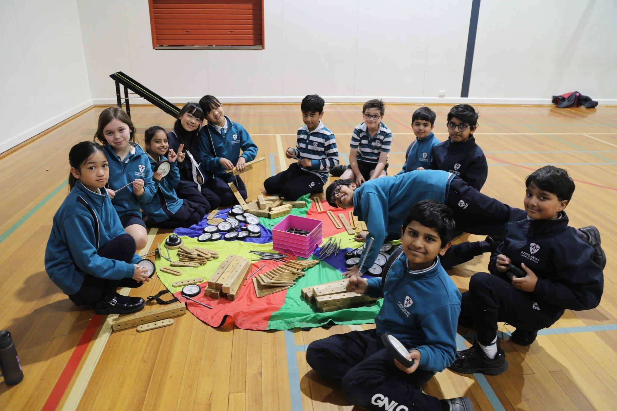 Yesterday, our Year 4 students participated in an engaging Billy Carts Incursion, where they explored key scientific concepts including push and pull forces, gravity and friction. This hands-on experience served as a provocation for their new Unit of