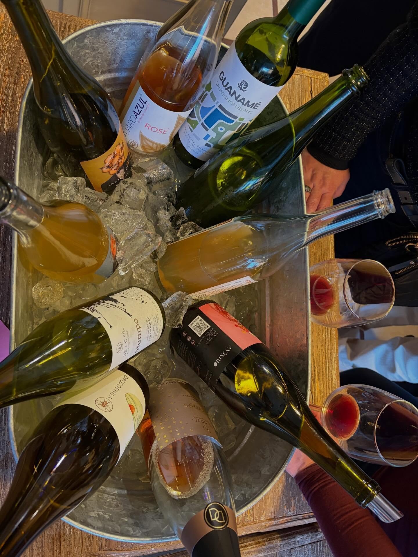 &iexcl;&Uacute;ltimos boletos! No te quedes fuera de nuestra 9&ordf; feria de vinos mexicanos:
🎟️ Boletos: uvacava.com/forovino
🛍️ Incluye Kit de Bienvenida y Degustaciones de vinos.
📍 Instituto Cultural del Vino.
📅 S&aacute;bado 21 de marzo.
⏰ D