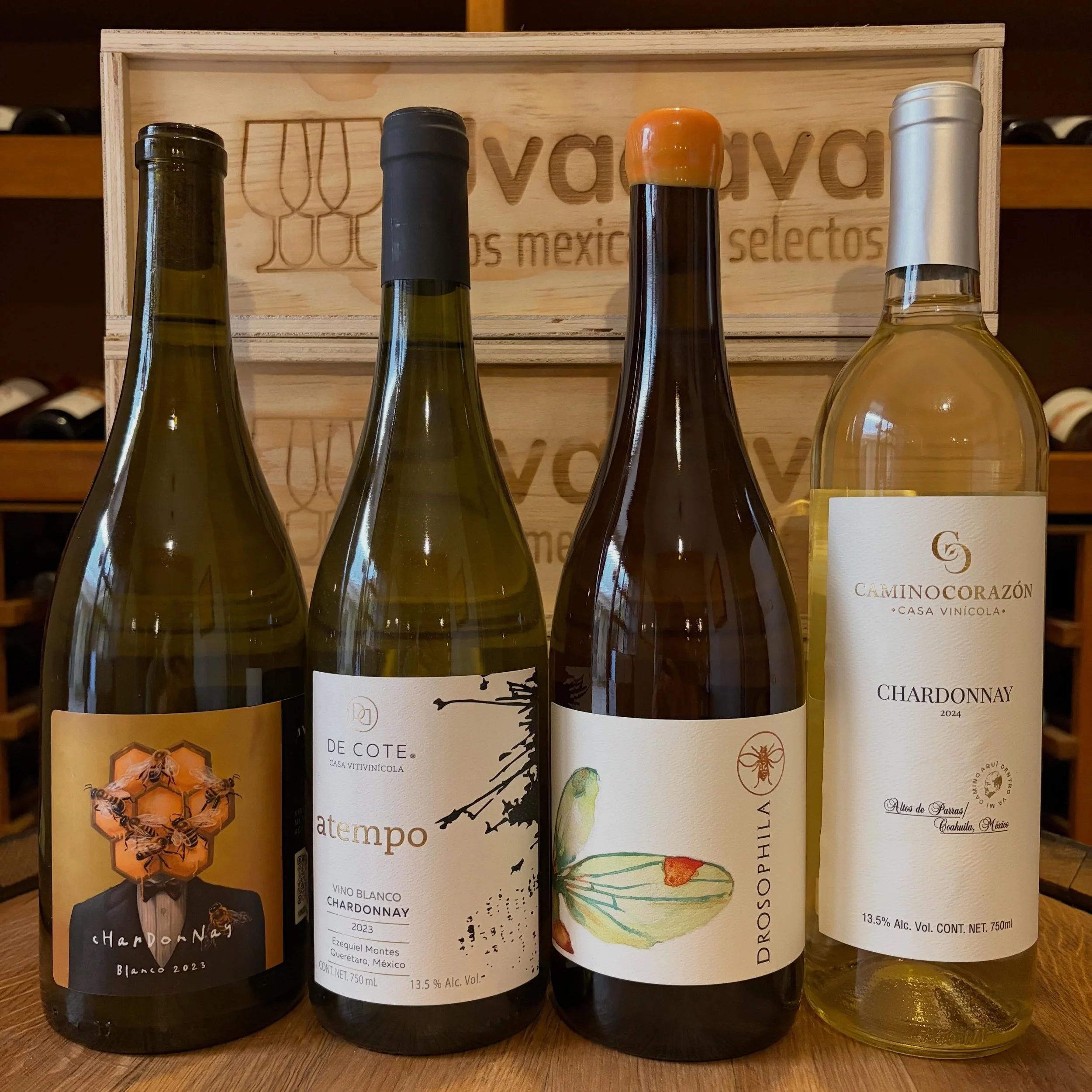 Feliz D&iacute;a del Chardonnay 🥂🎊
De venta en nuestra tienda o para descorchar en nuestro wine bar 🍾
Citas y Reservaciones:
&rarr; hola@uvacava.com