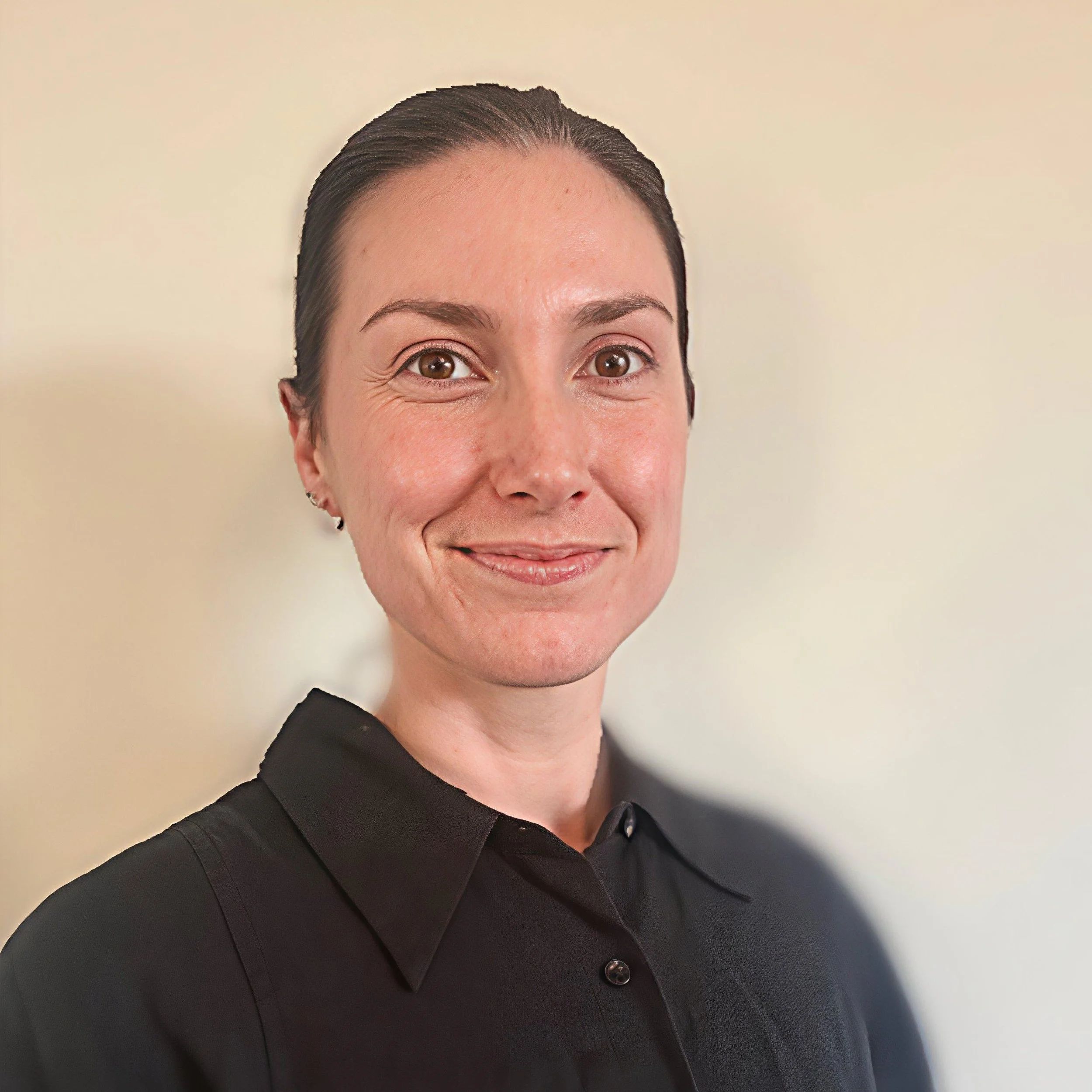 Dr Laura Coat