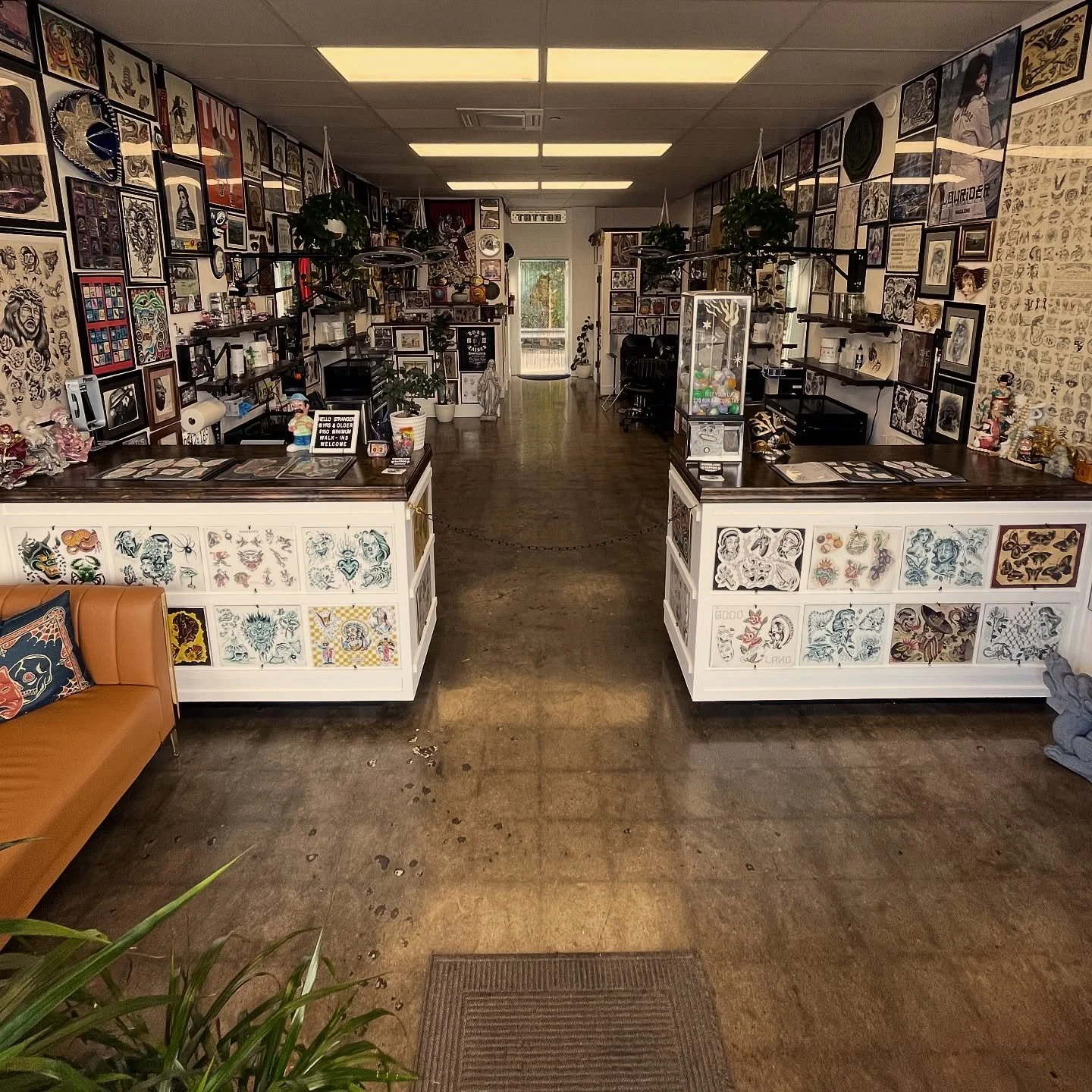 HAPPY NEW YEAR 🎊

TAKING WALK INS TODAY AND TOMORROW 🫵🏽

START THE NEW YEAR OFF RIGHT WITH A TATTOO!

COME IN FOR A WALK IN OR SET UP YOUR NEXT APPOINTMENT ✍🏽

TUESDAYS - SATURDAYS
12ISH - 8ISH

SEE YOU HERE! GOOD TIMES ONLY 🎭