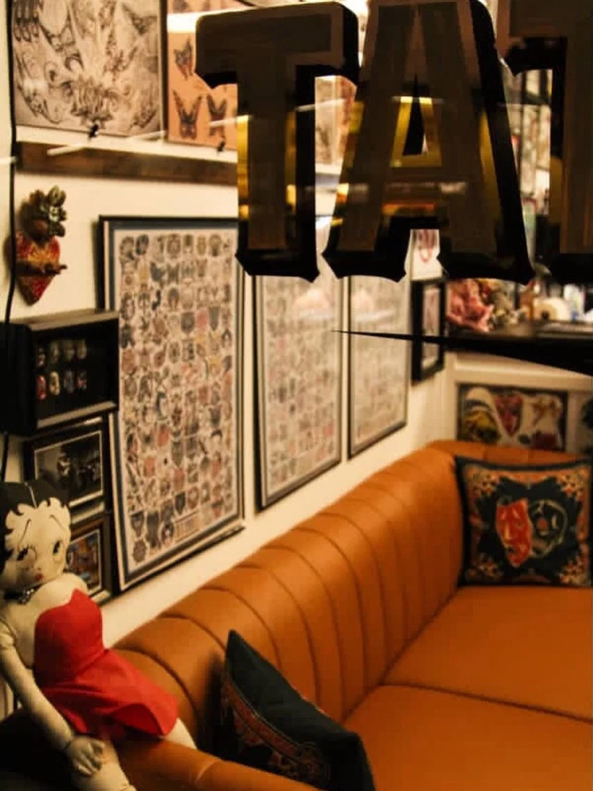 COME ON IN AND TAKE A SEAT ✨

WE ARE WAITING FOR YOU 🎭

#santabarbaratattoo
#santabarbaratattooartist 
#santabarbaratattooshop
#santabarbara