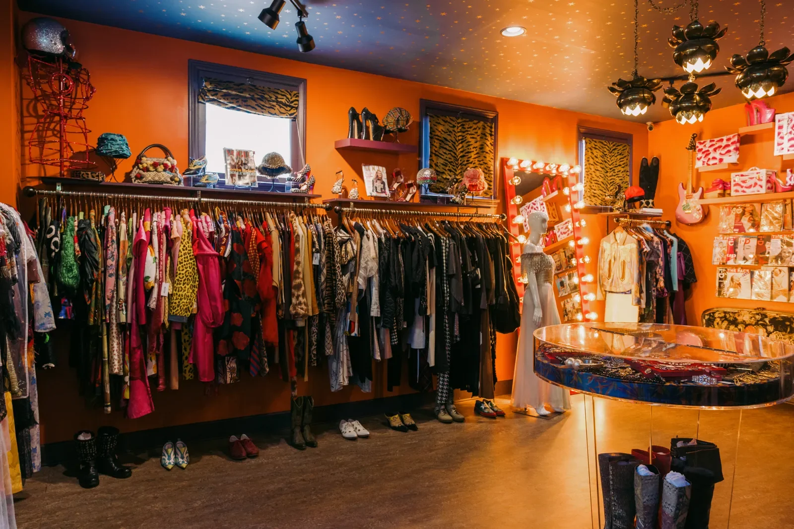 Aralda Vintage - Los Angeles, CA