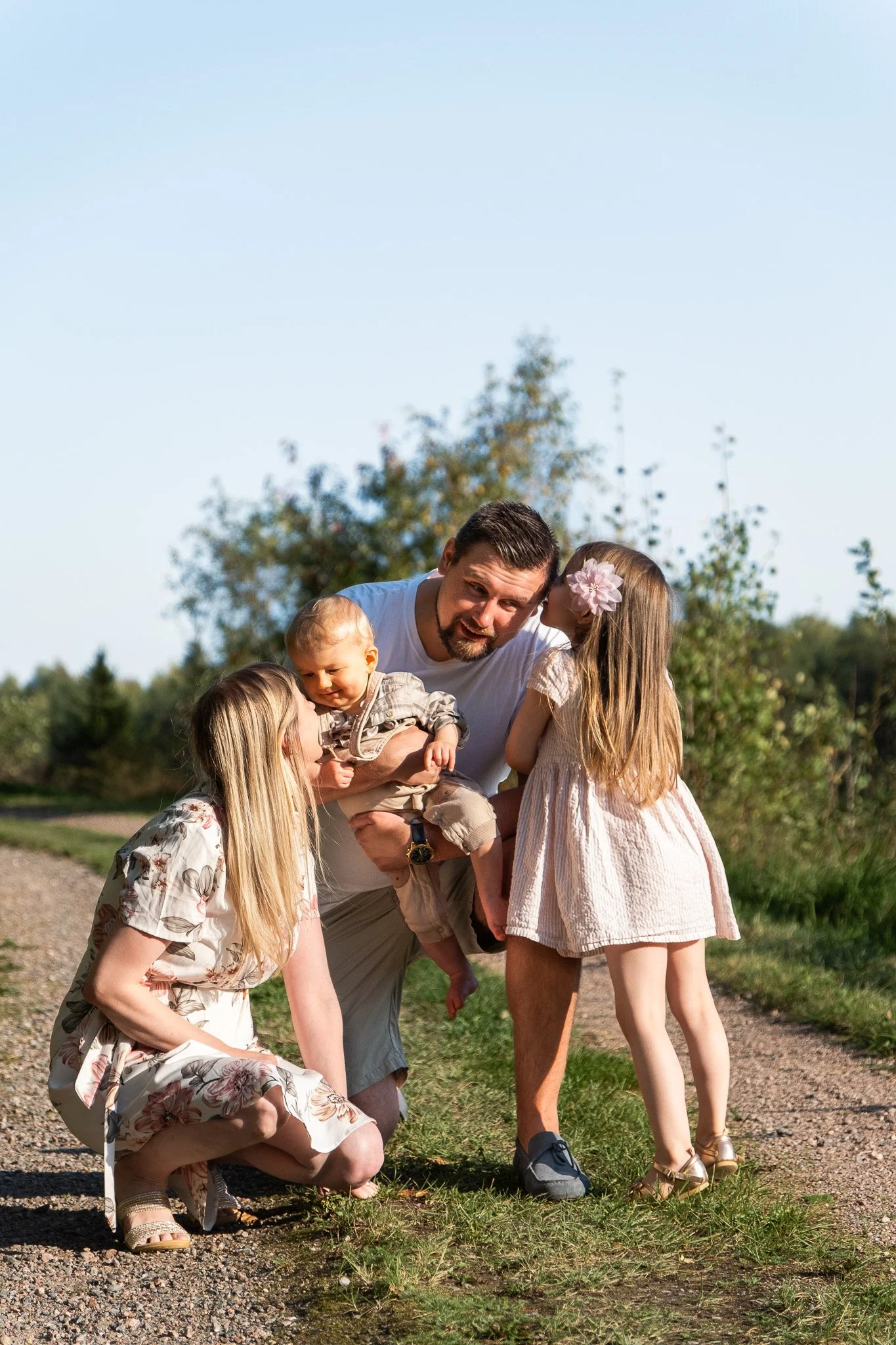 Leenaloviisaphotography-perhekuvaus-Tuusula-Järvenpää-DSCF0934.jpg