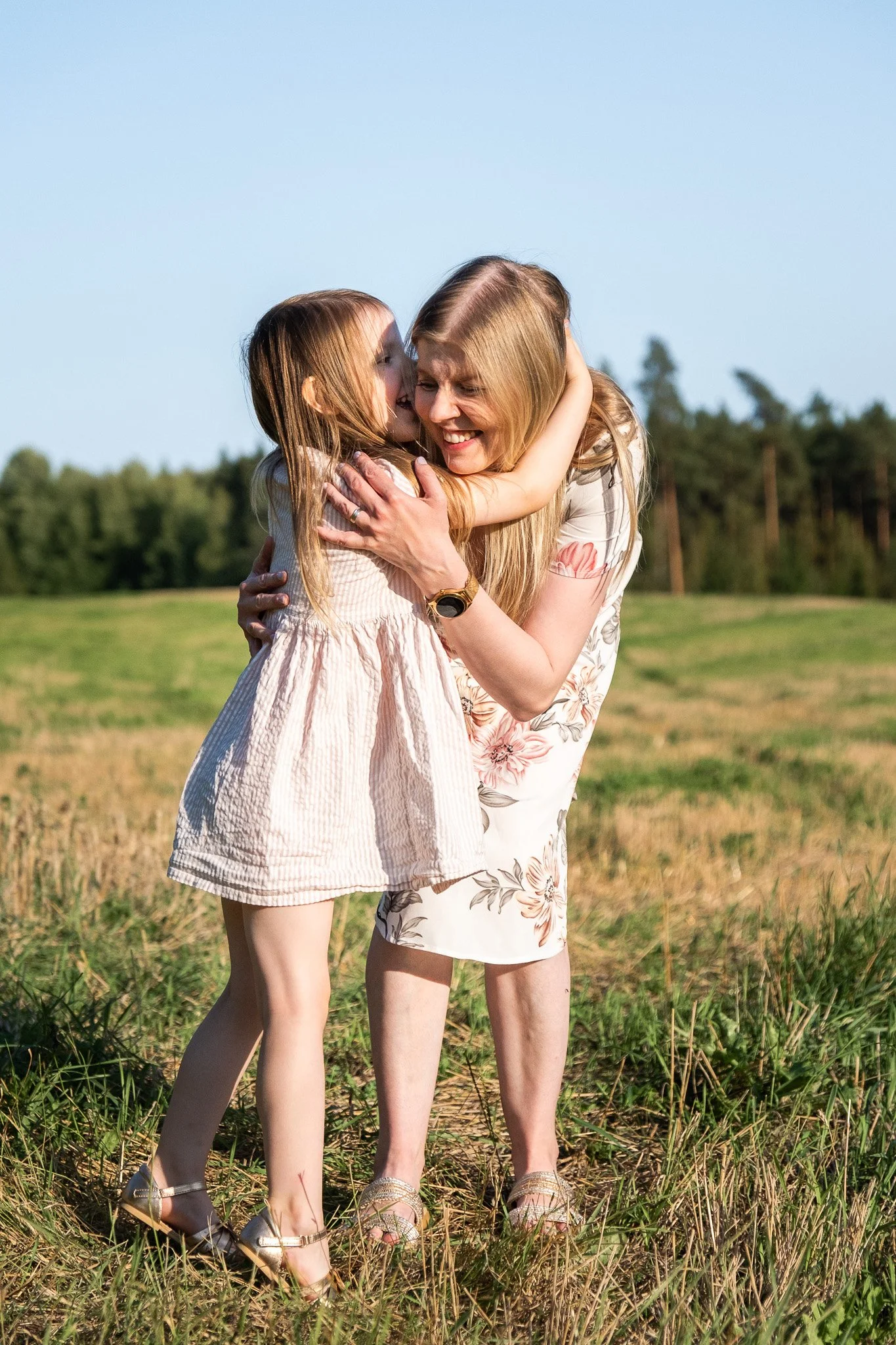 Leenaloviisaphotography-perhekuvaus-Tuusula-Järvenpää-DSCF1060.jpg