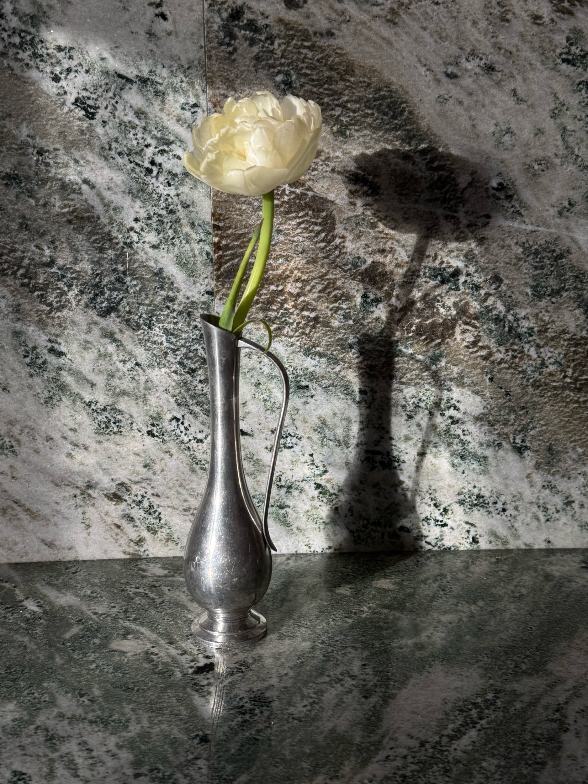 ETAIN ONE FLOWER VASE 2