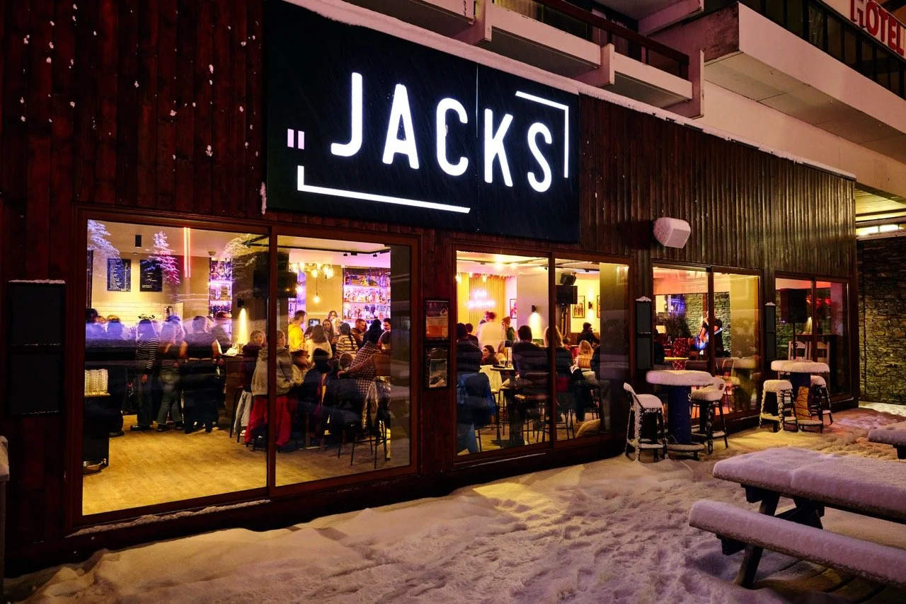 24-12-07 Jacks Menuires  0953 HR Large.jpeg