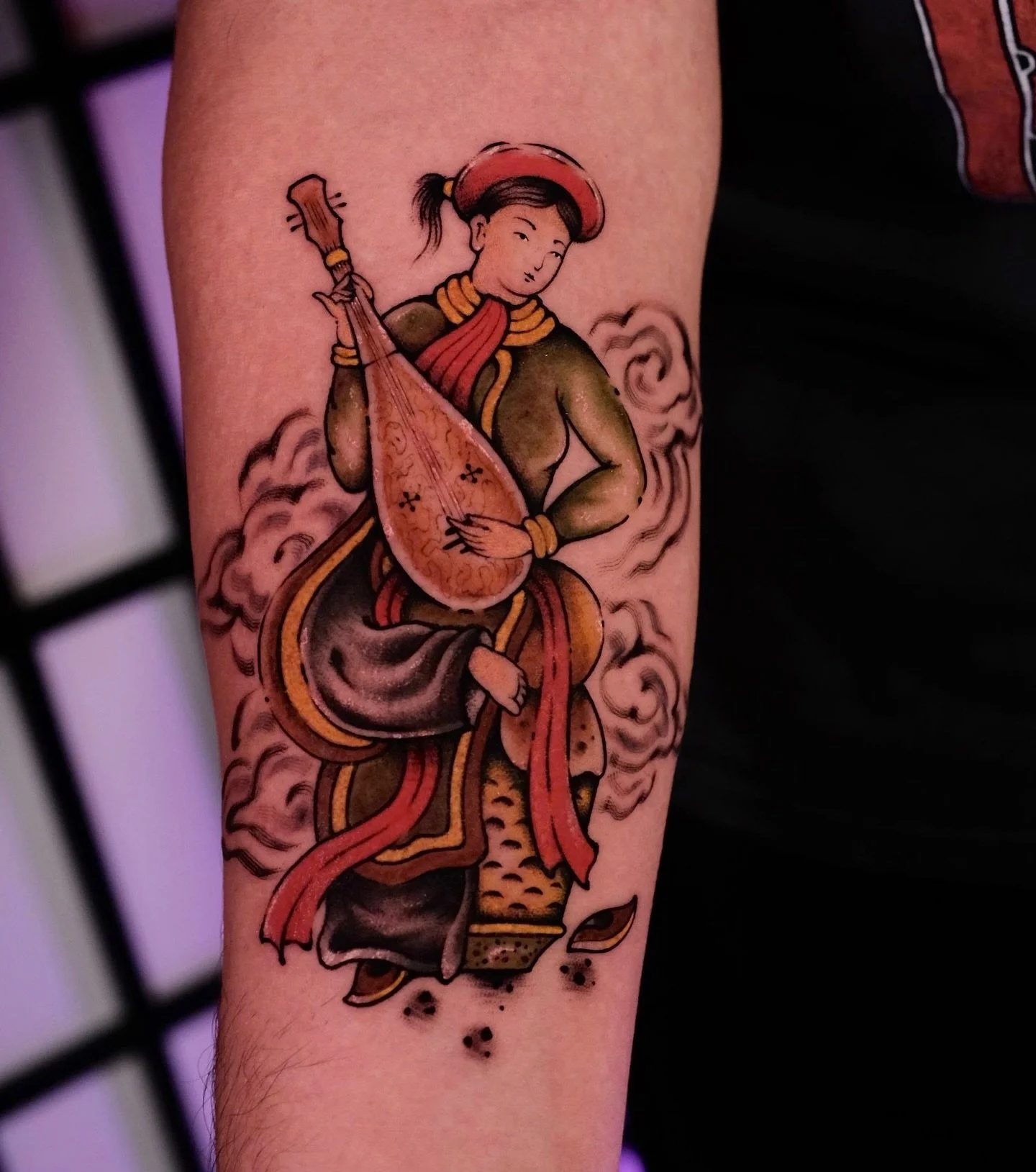 • Tố Nữ •
 
Often seen in the Dong Ho folk paintings, Tố Nữ paintings are meant to praise the beauty and talent of ancient Vietnamese women. The paintings often depict young girls in traditional costumes, performing activities such as playi