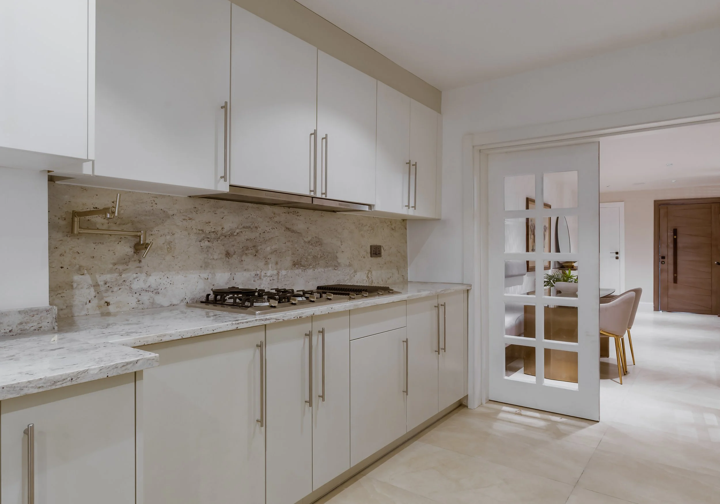 Minida Designs_Millennium Apartment_11.jpg