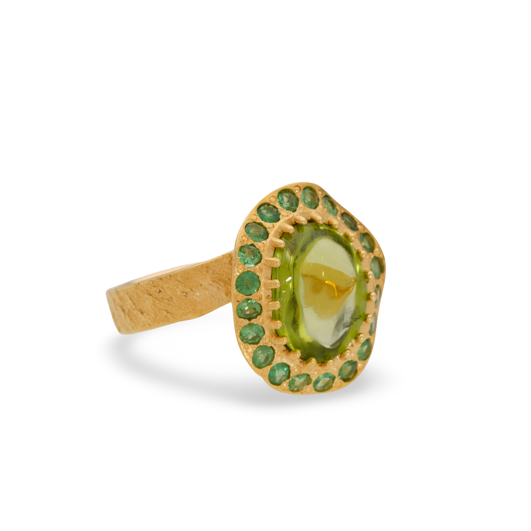 hector-lasso-jewellery-ibiza-ring-gold-summer-olive-peridot-tsavorite-2.png