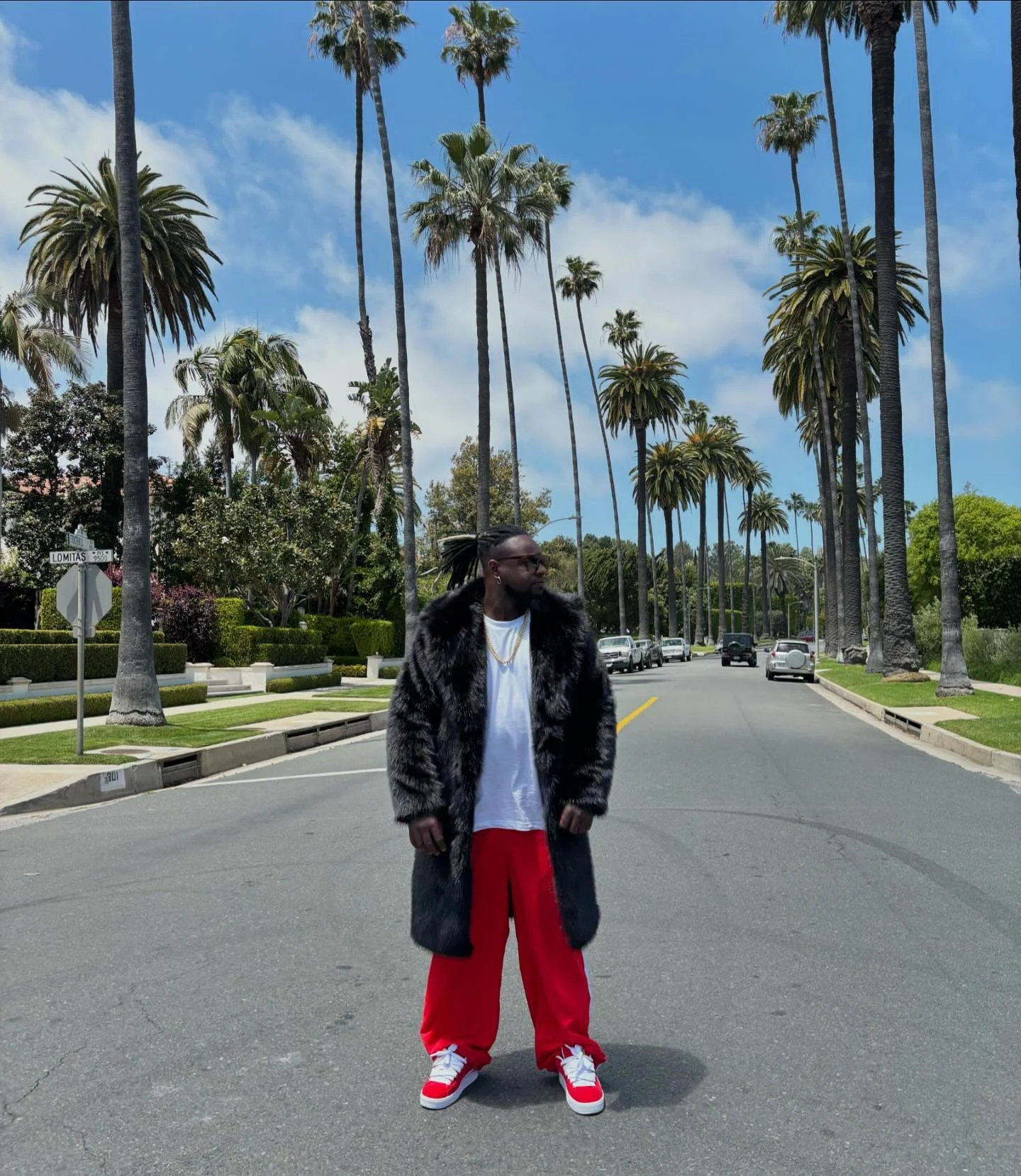 Nouvelle collection 🖤 

(Shooting in LOS ANGELES)
#classe #fashion #mode #fourrure #fur #losangeles #california #usa