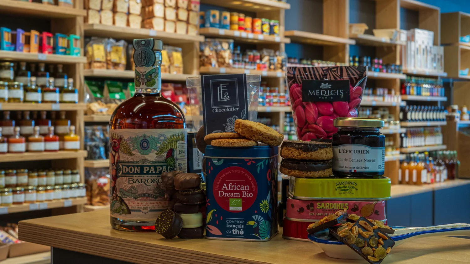 Assortiment de produits d'épicerie fine Encore & Encore