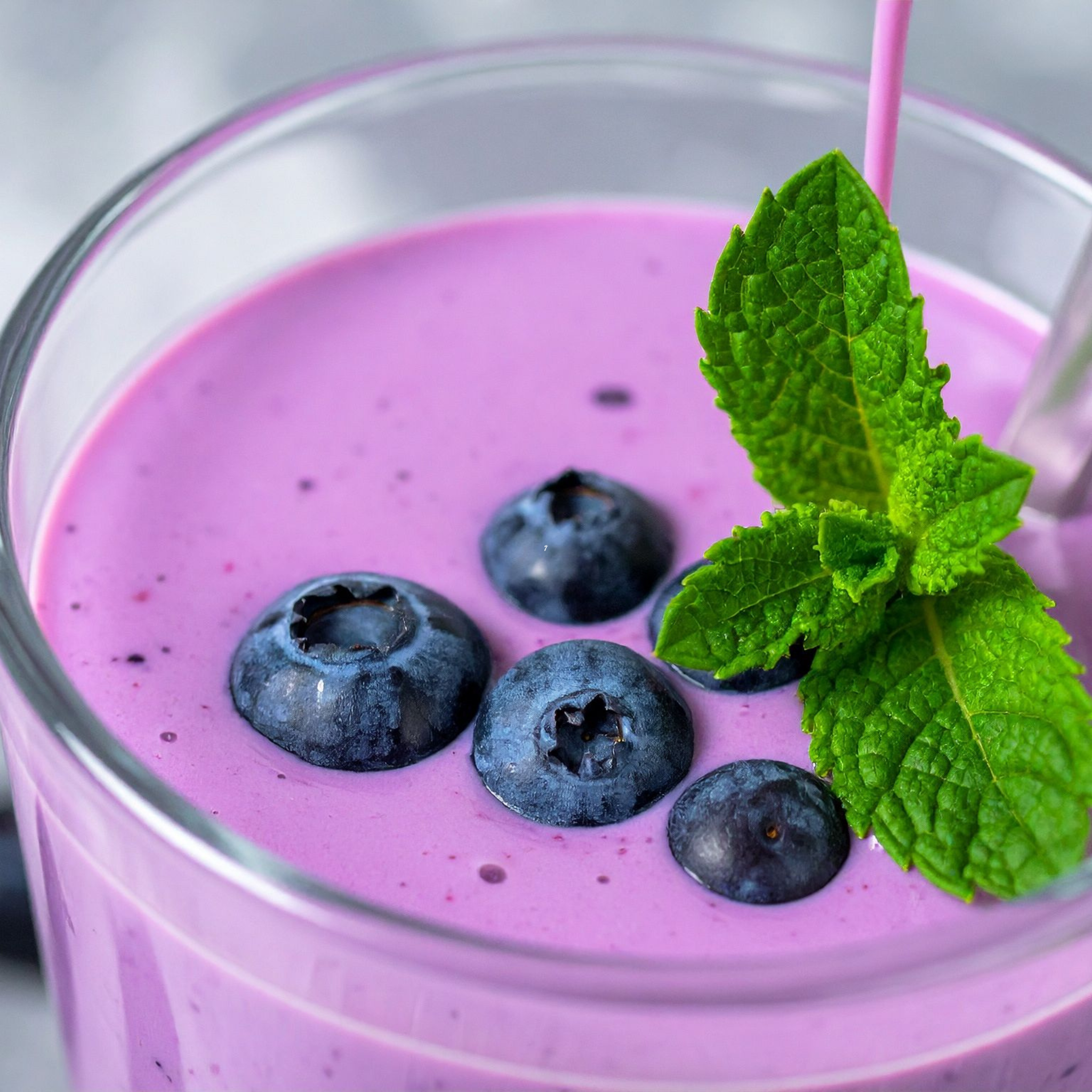Banana and blueberry smoothie 