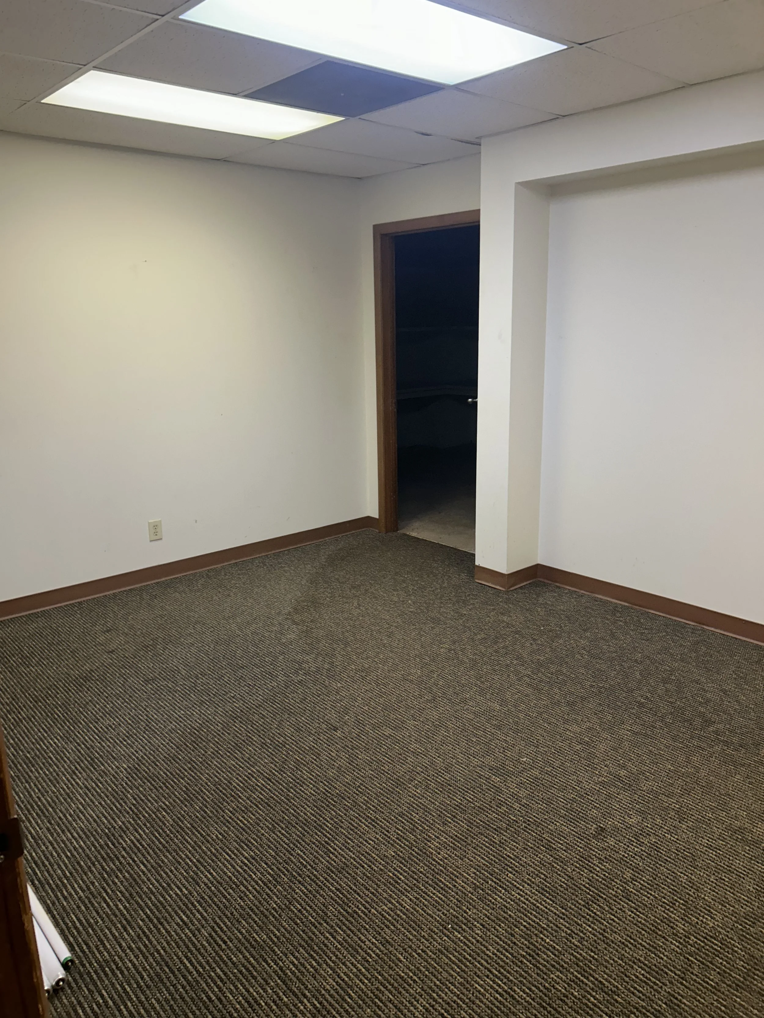 418 W Peace St - Office 1.jpeg
