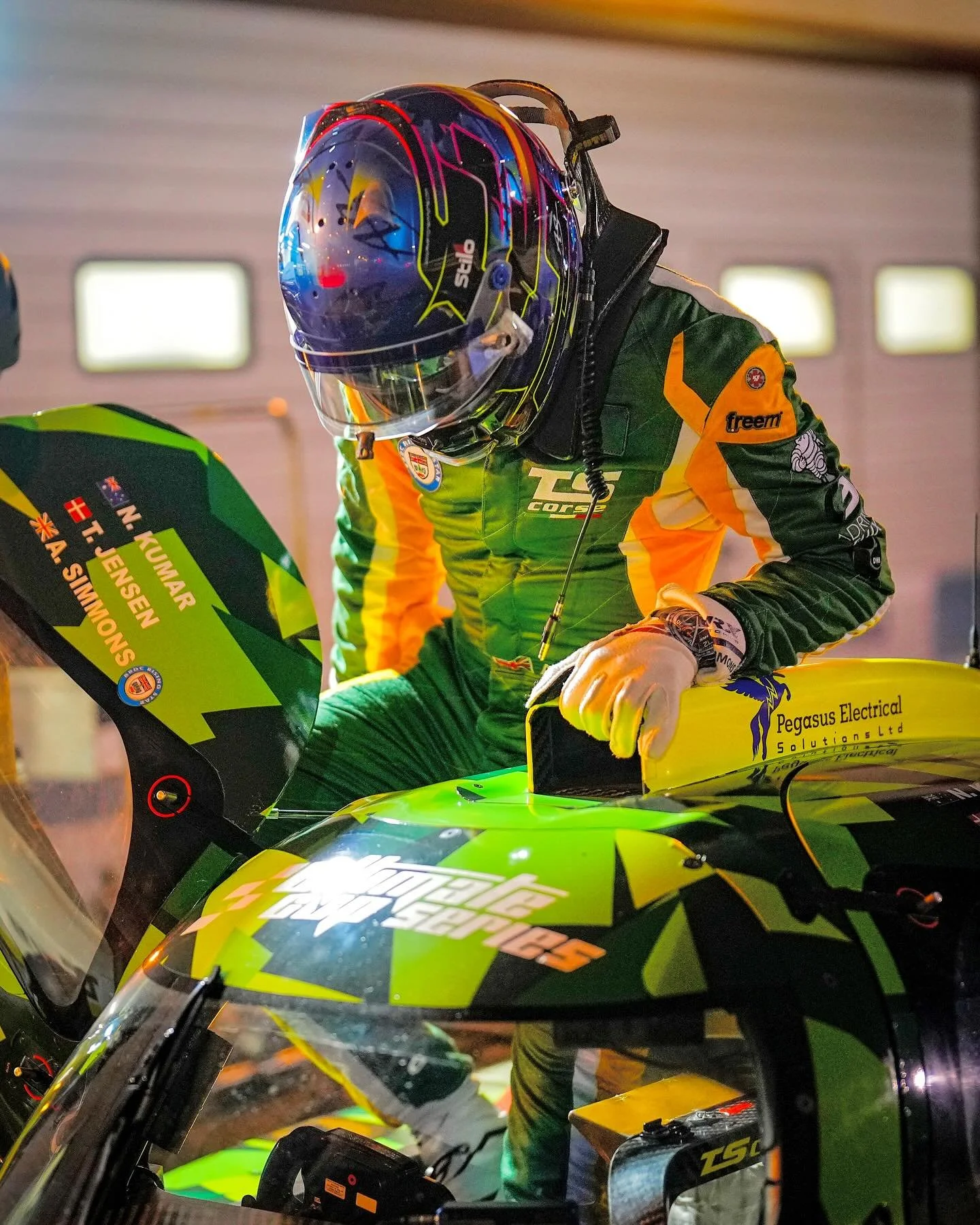 Always nice to see us being represented in a prototype racing car! 

#electrical #electricalcontractors #electricalengineering #racing #prototyperacing