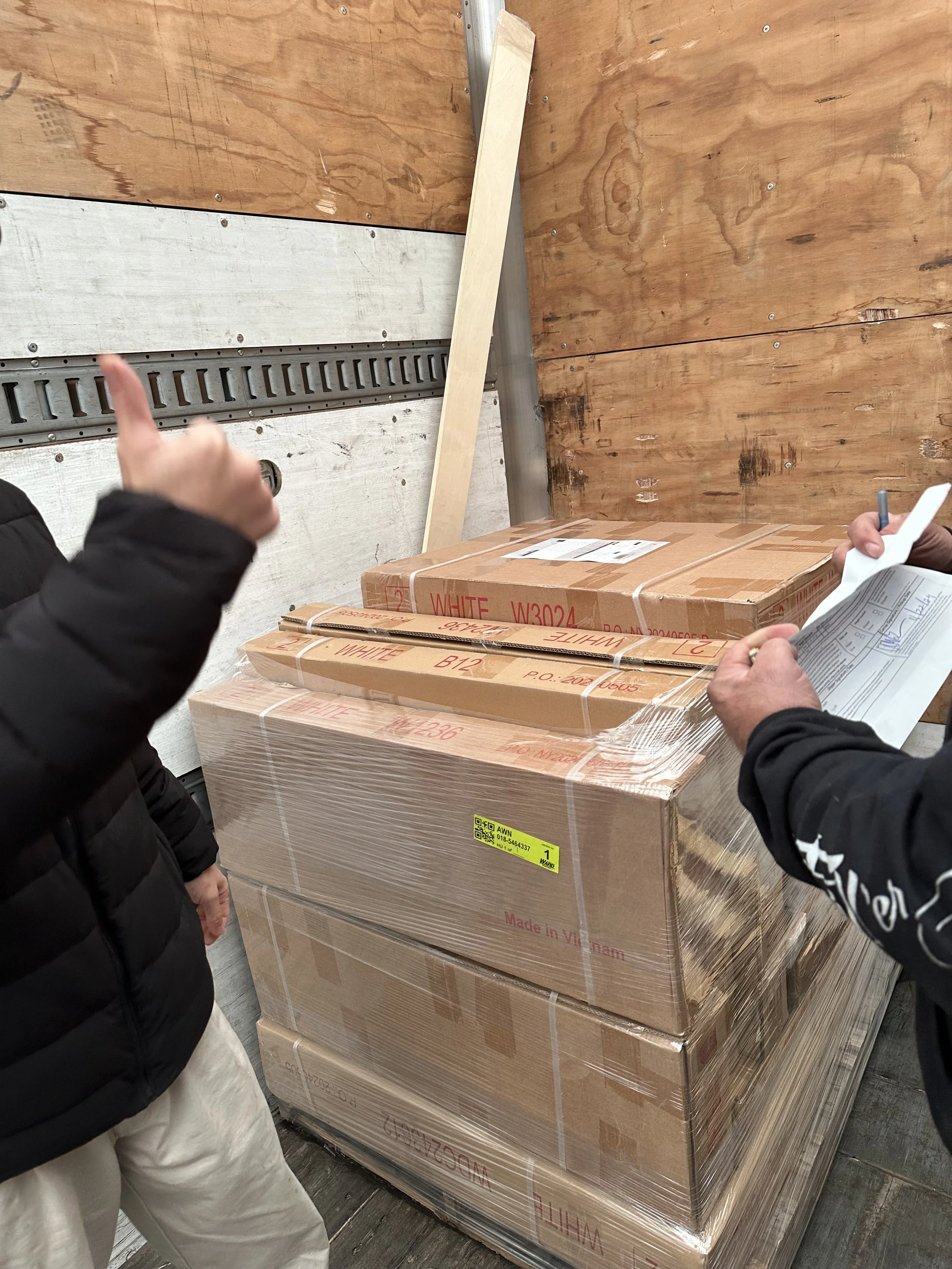 Quality inspection and order checking before cabinet shipment