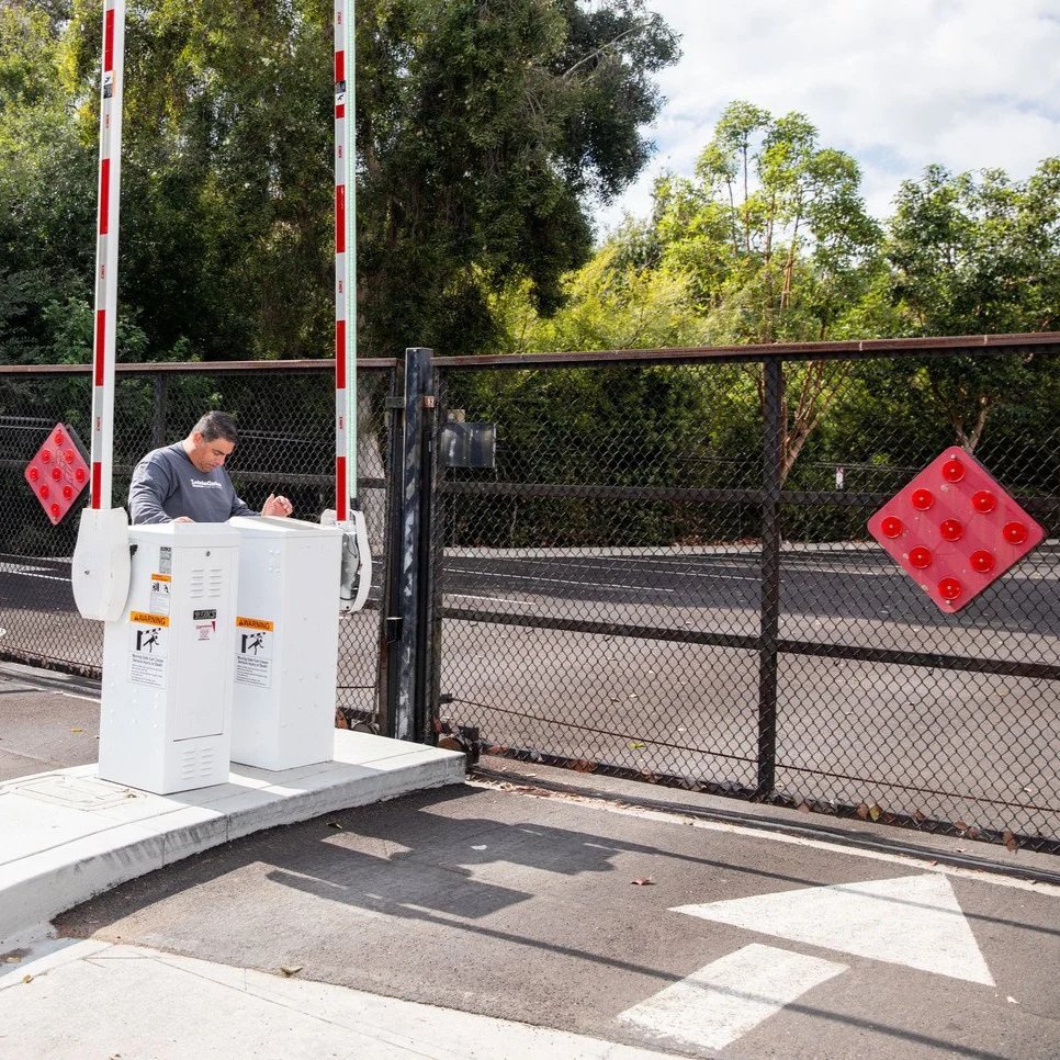 Your Driveway Gate Crawls and Groans in Los Angeles
