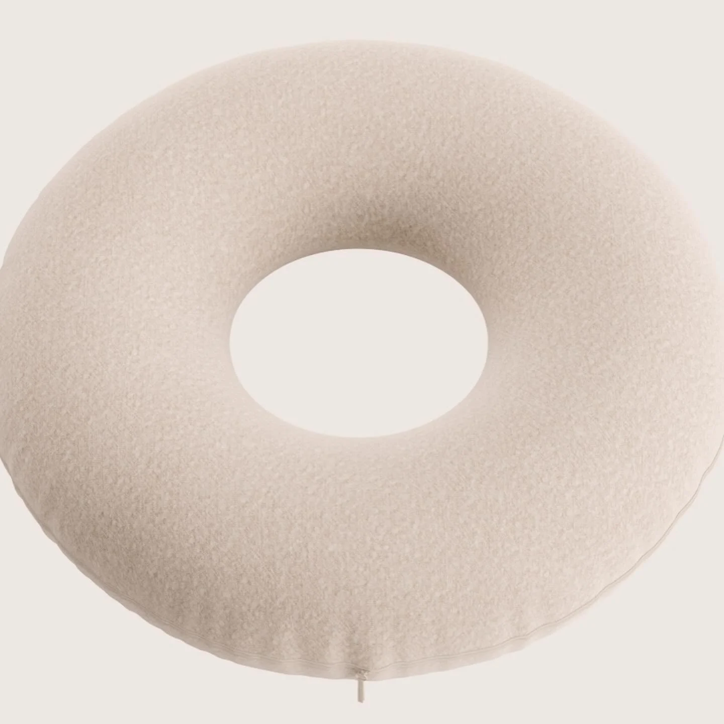 Hace 4 a&ntilde;os dise&ntilde;amos este concepto de hinchable con funda intercambiable. M&aacute;s c&oacute;modo al tacto y m&aacute;s sostenible porque aumenta la durabilidad del PVC reciclado interior. M&aacute;s atemporal porque permite intercamb