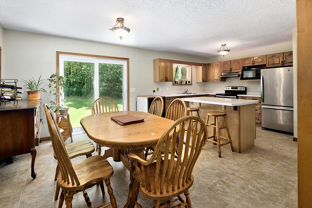 740202 Sideroad 10 MLS and Web 016.jpg