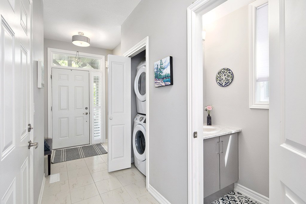 30 Gregory Avenue MLS and Web 009.jpg