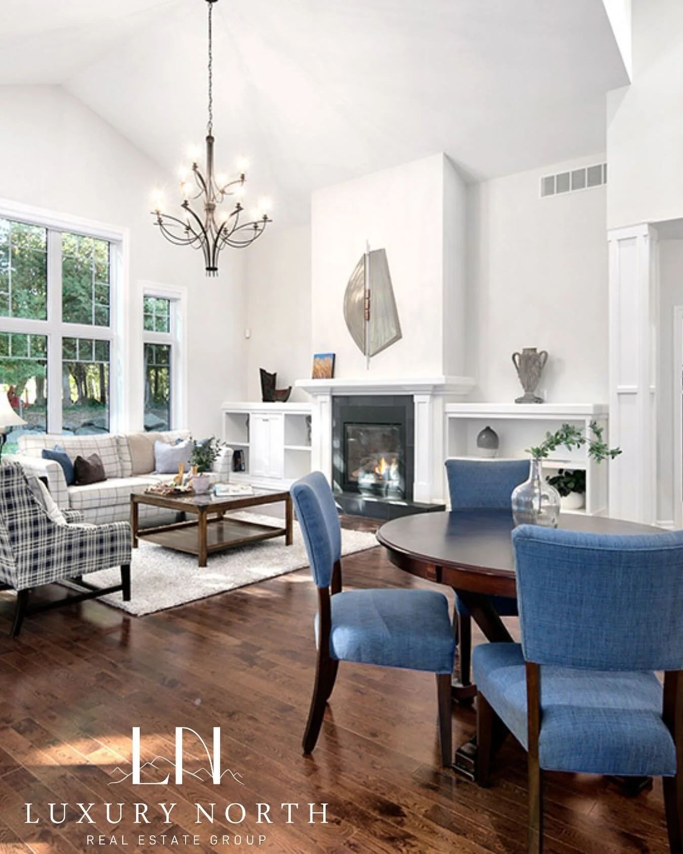 ✨Open House
Step inside 124 Landry Lane. Light, space, and effortless elegance. 

Join us tomorrow Sunday November 30th 2&ndash;4 PM to experience this living room&rsquo;s warmth and elevated comfort for yourself.

Could you call this home?

For more