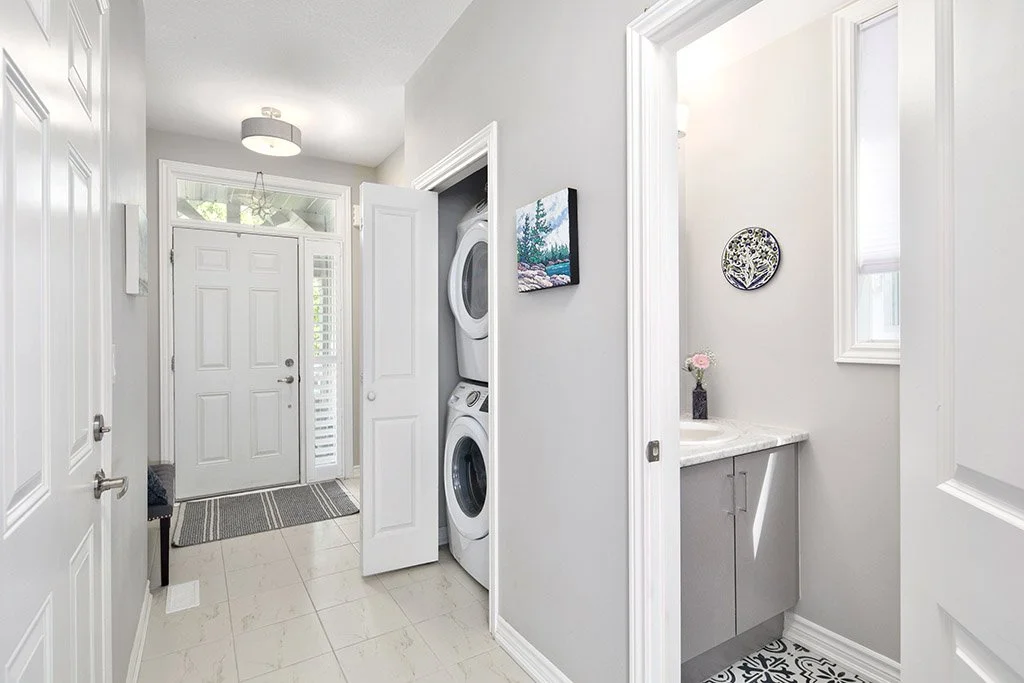 30 Gregory Avenue MLS and Web 009.jpg