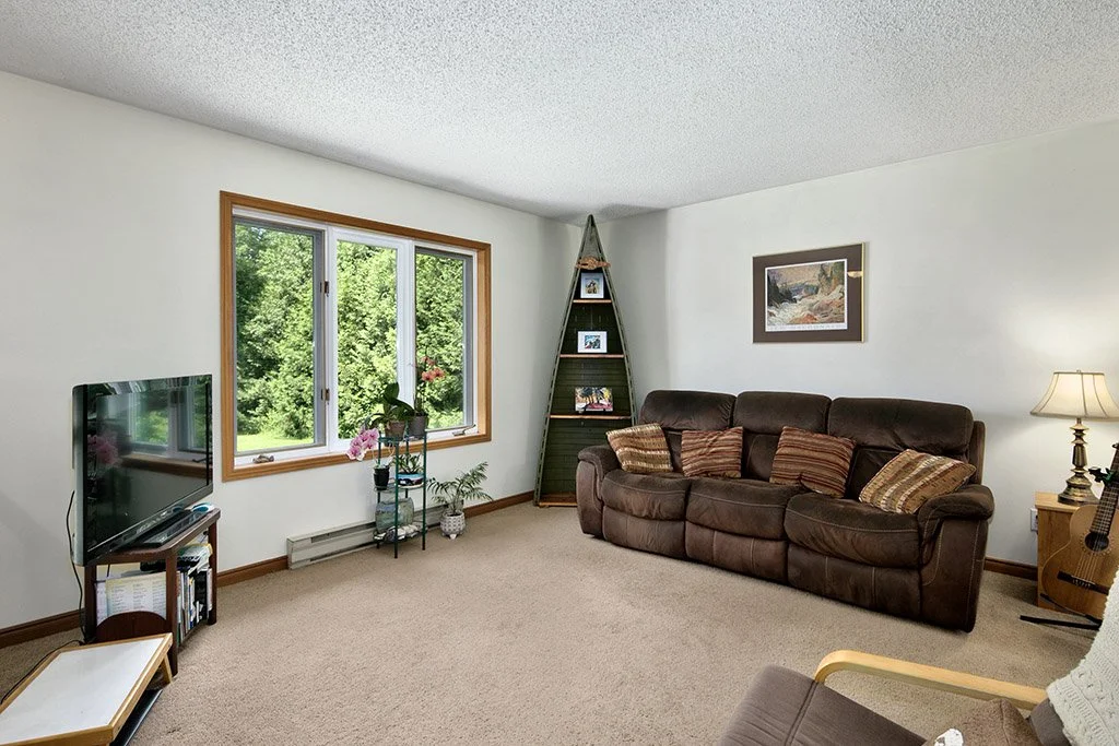 740202 Sideroad 10 MLS and Web 013.jpg