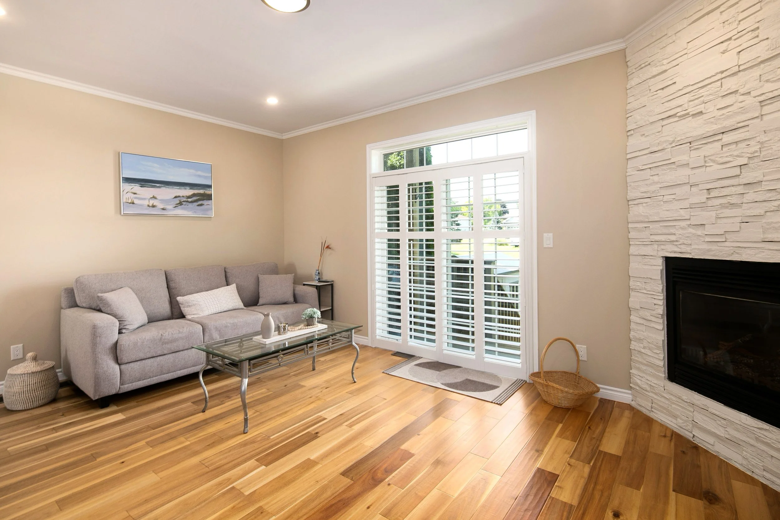24 Albery Court Unit 1 Full Resolution 08.jpg
