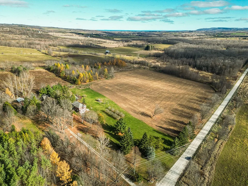 686487-Side-Road-19-MLS-and-Web-001.jpg