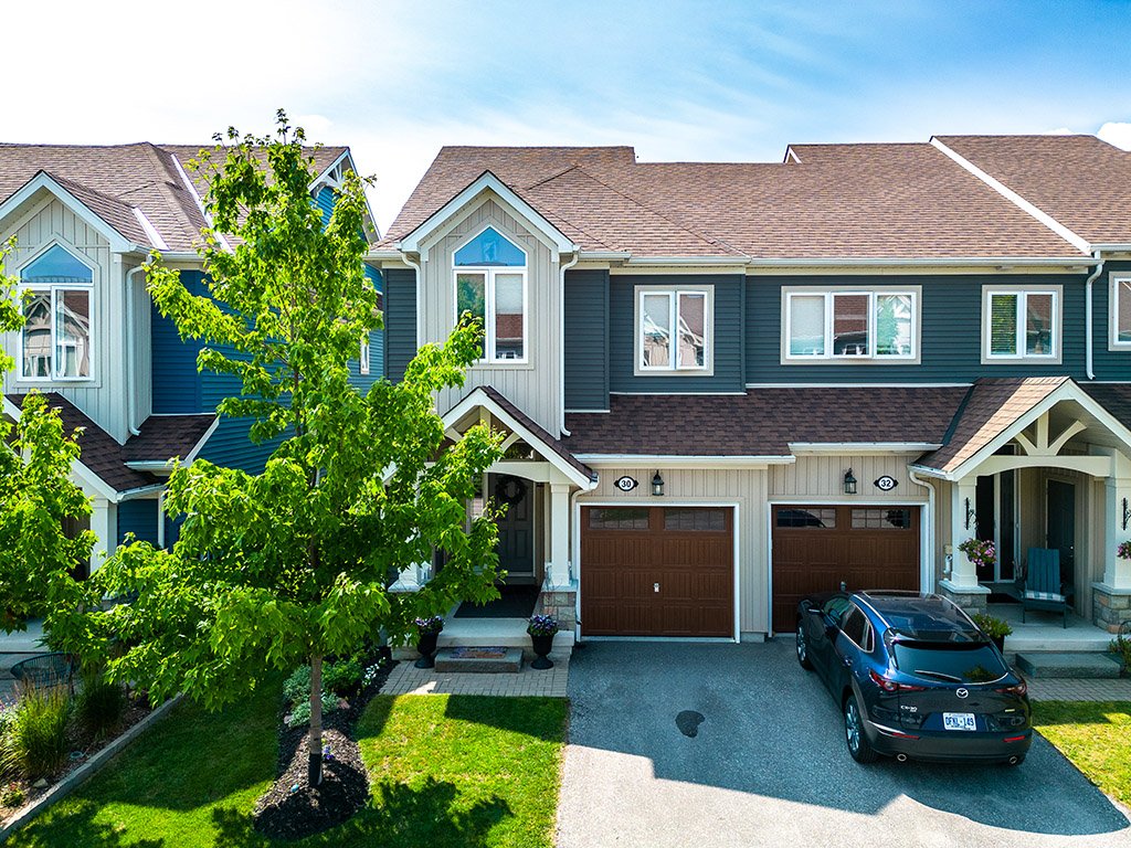 30 Gregory Avenue MLS and Web 006.jpg