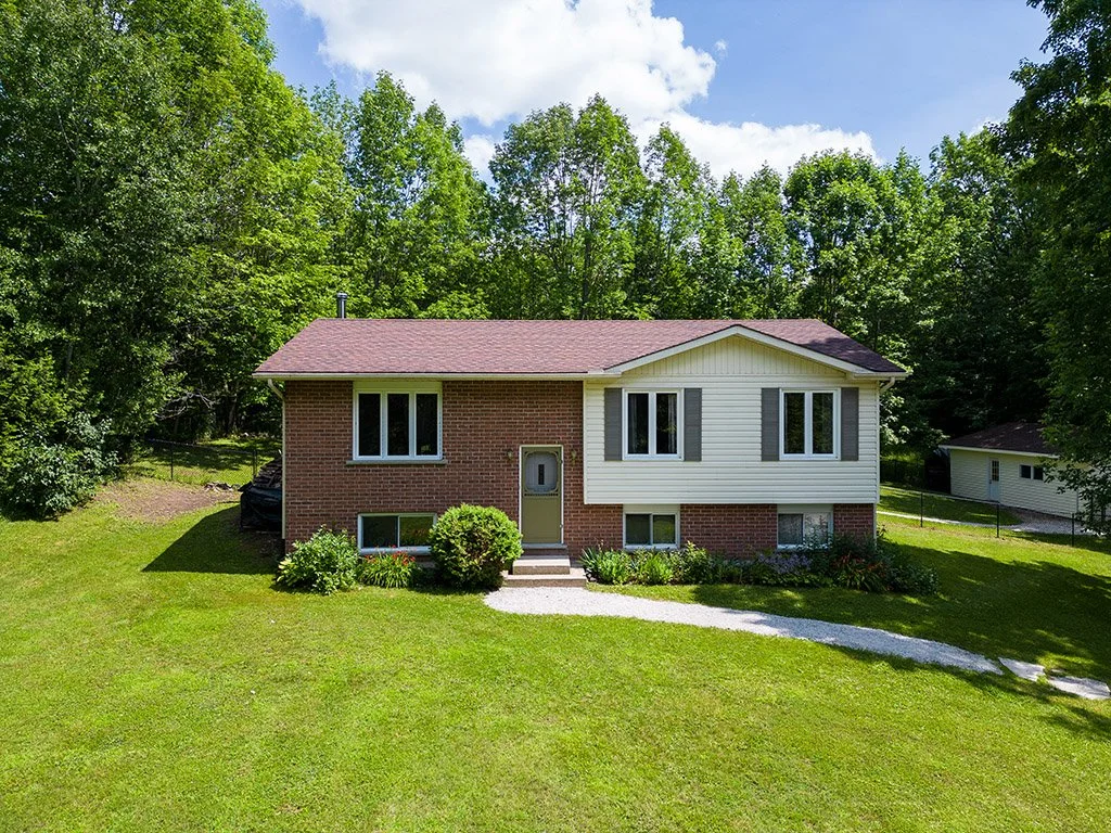 740202 Sideroad 10 MLS and Web 010.jpg