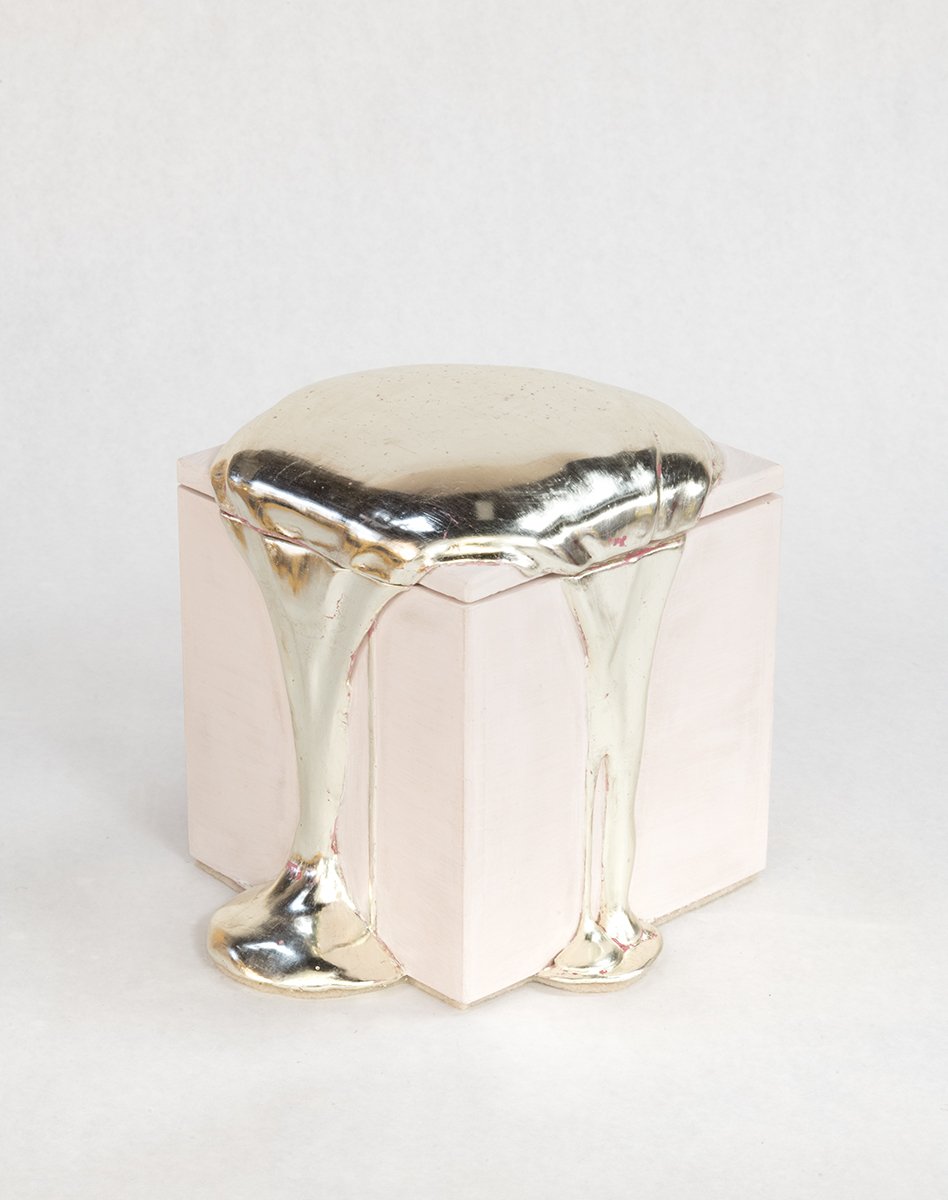 Silver Pour Box , 2019
Silver leaf, gesso, on paulownia box
8 x 8 x 7 1/2 inches
Private collection