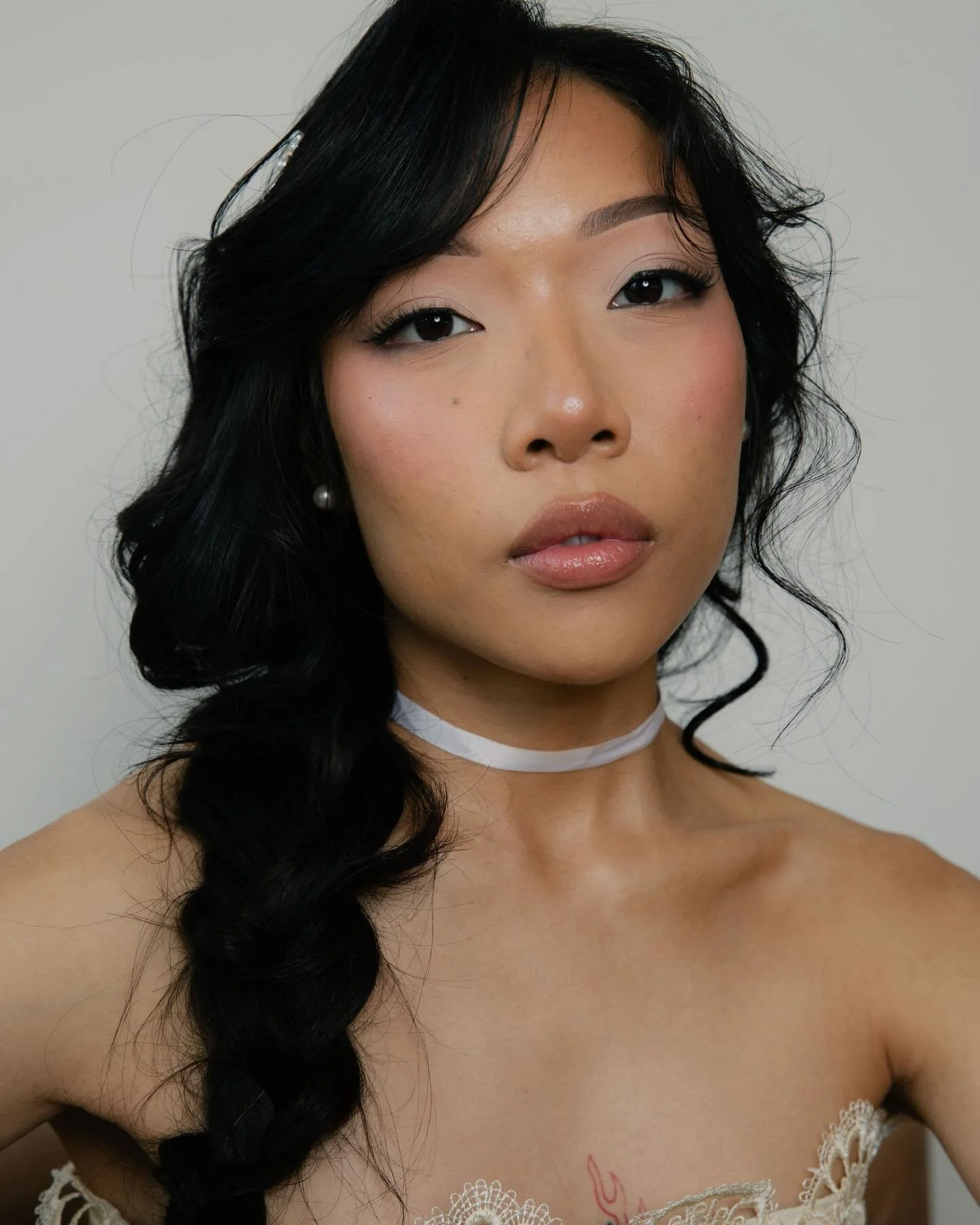 The beautiful @anna.rufina , everyone. 

MUA: @bycarmstecson 
Photographer: @emmeiling 
Dress: @mooreavintage 
Hair: @sylviahairyyc 

#yycmakeupartist 
#asianbridalmakeup 
#yycmakeupartist