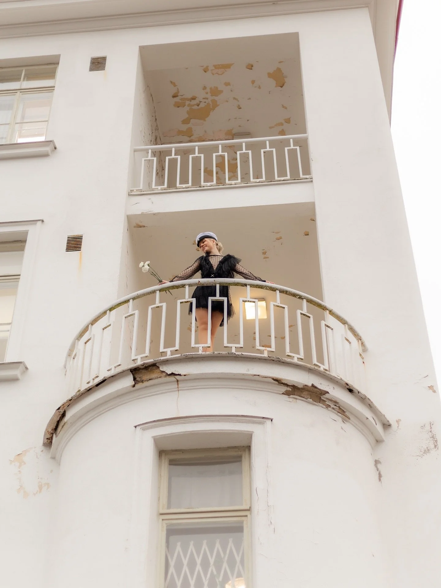 Niin paljon onnea kaikille t&auml;n&auml;&auml;n valmistuneille🥹🤍
.
.
.
.
.
.
.
#valmistujaiskuvaus #yokuvaus #ylioppilaskuvaus #valmistujaiskuvauskuopio #yokuvauskuopio #ylioppilaskuvauskuopio #valokuvauskuopio #valokuvaajakuopio #ylioppilas #ylio