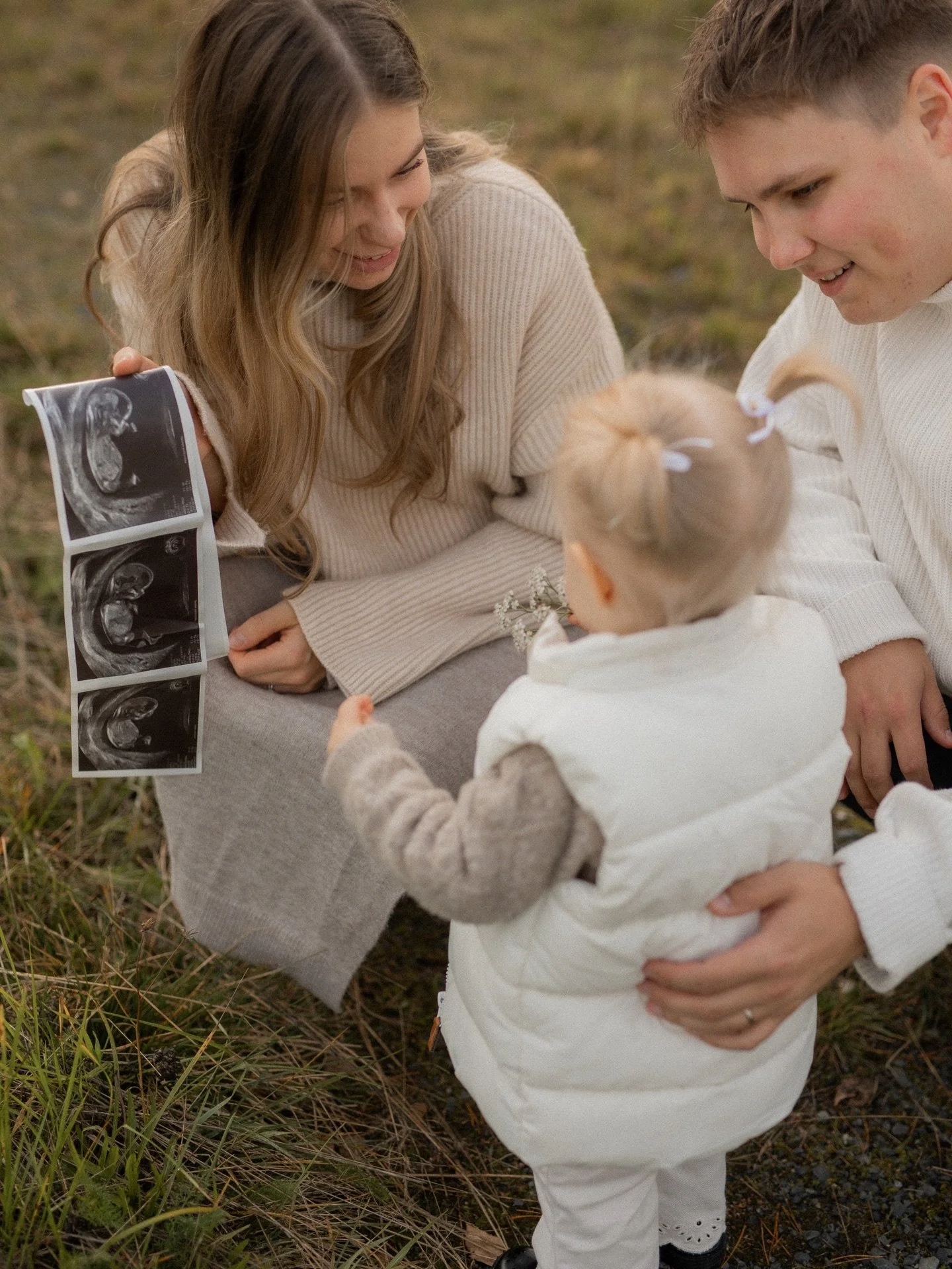Ihanaa uutta vuotta🤍

T&auml;lle vuodelle toivon paljon uuden oppimista ja ihania luovia projekteja, joihin saa uppoutua. Viime vuonna tuntui, ett&auml; aloin pikku hiljaa l&ouml;yt&auml;m&auml;&auml;n omaa tyyli&auml; valokuvaajana ja nyt on vaan k