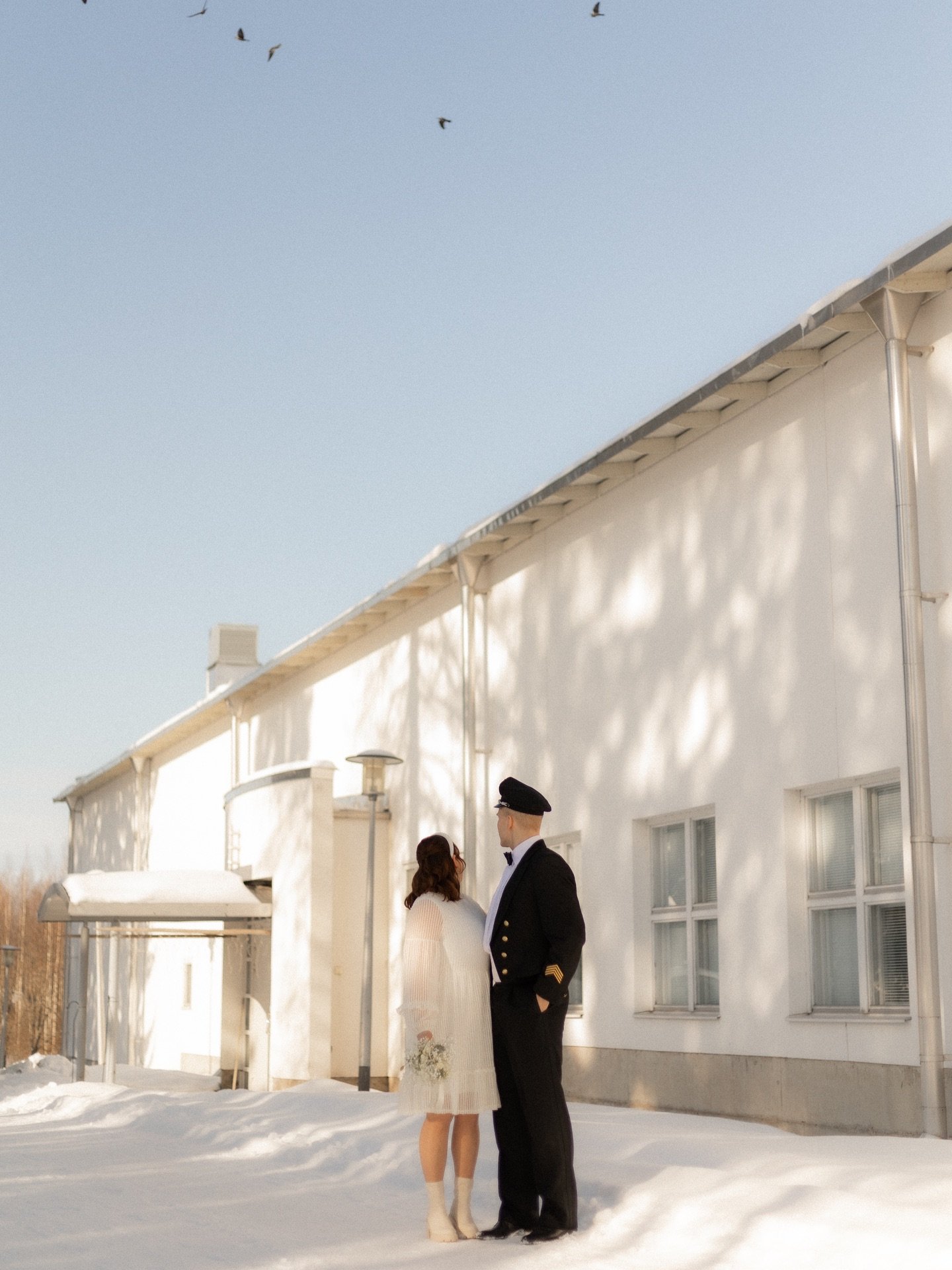 Viimeset viikot on ollu tosi kiireisi&auml;, kiitos teid&auml;n ihanien asiakkaiden, kun ootte pit&auml;neet mut kiinni kamerassa. Paljon on viel&auml; ihania gallerioita t&auml;lt&auml; kuulta edittijonossa odottamassa, joten helpotusta kiireeseen e