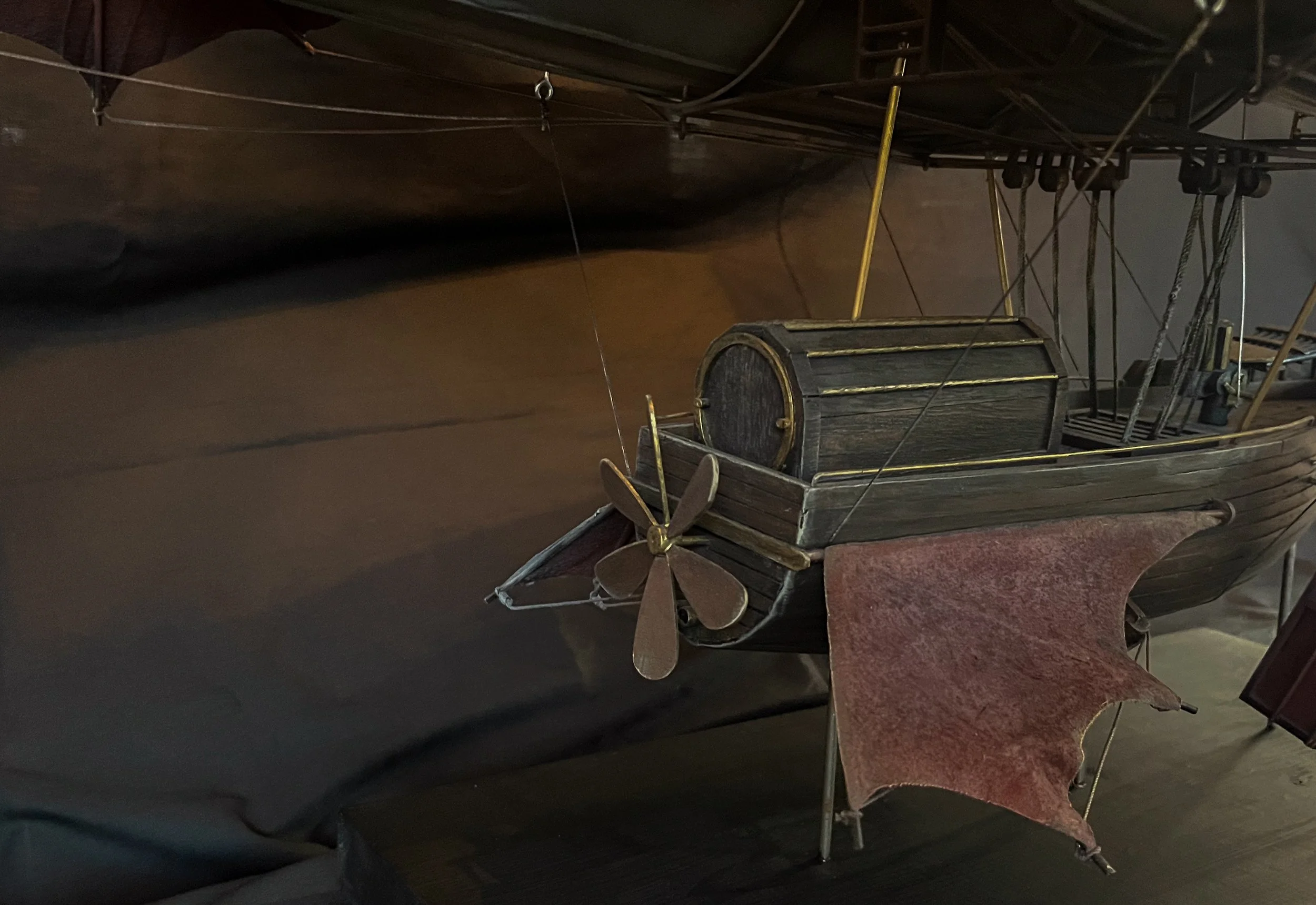 Airship 4.jpg