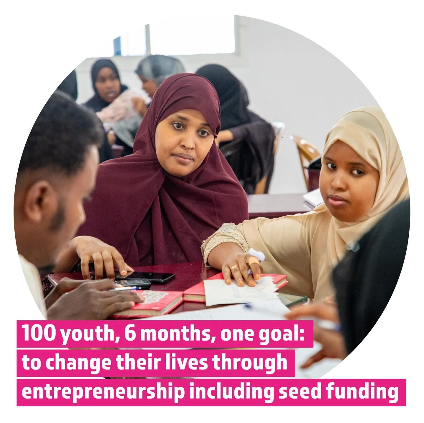100 dhalinyaro, 6 bilood, hal himilo: in noloshooda laga beddelo iyada oo loo marayo ganacsi-abuur, oo ay ku jirto maalgelin. #YEELngo

100 youth, 6 months, one goal: to change their lives through entrepreneurship including seed funding. #YEELngo