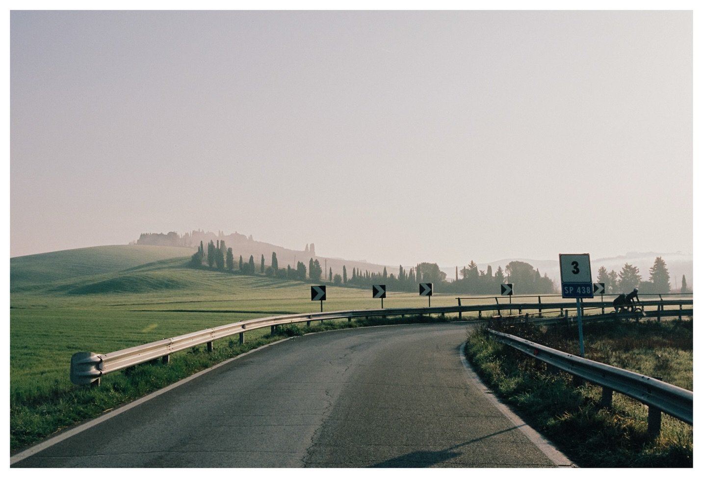 Analog impressions from a very special morning ride in Tuscany. 

New video up on Youtube about two days of cycling in bella italia.

Photos taken on #35mm Cinestill 400D and Portra 400

#cycling #tuscany #analogphotography
