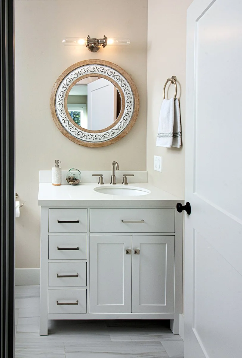 Interior-Design-Newburyport-Modern-Lakehouse-Bathroom-5.jpg