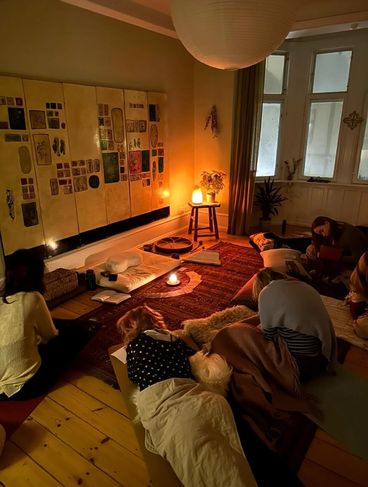 A little peek into Sacred Sound Night &mdash; It was so deep and beautiful🌀🤎

I&rsquo;m also announcing a very special cacao ceremony very soon! So save the date for March 20th🗓️

Can you guess what it is?🤭