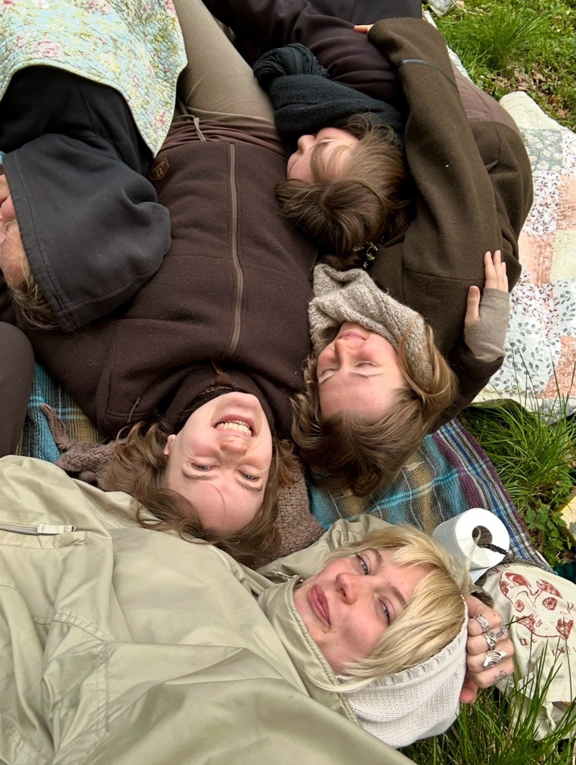 Yesterday&rsquo;s Sisterhood Circle >>> 😍🌳🪷🤎🤎🫂

Snuggles, meditation, dance and Mother Nature&rsquo;s medicine🤲

If you&rsquo;re called to a group journey like this, reach out💌
