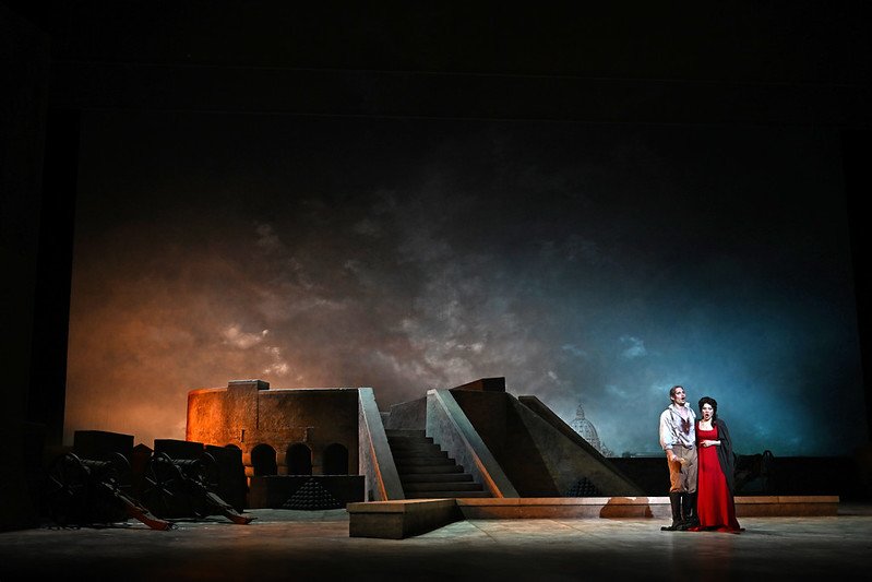 tosca548-L.jpg
