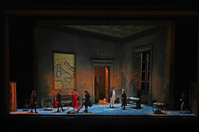 tosca383-L.jpg