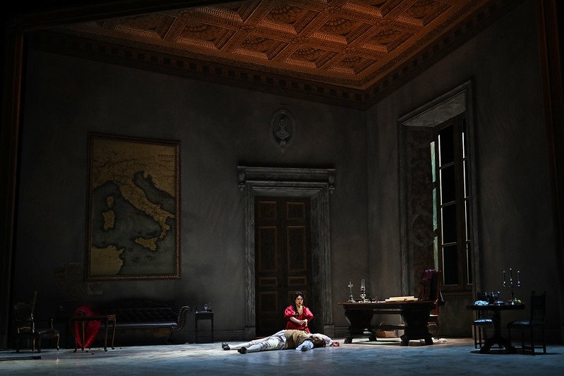 tosca495-L.jpg